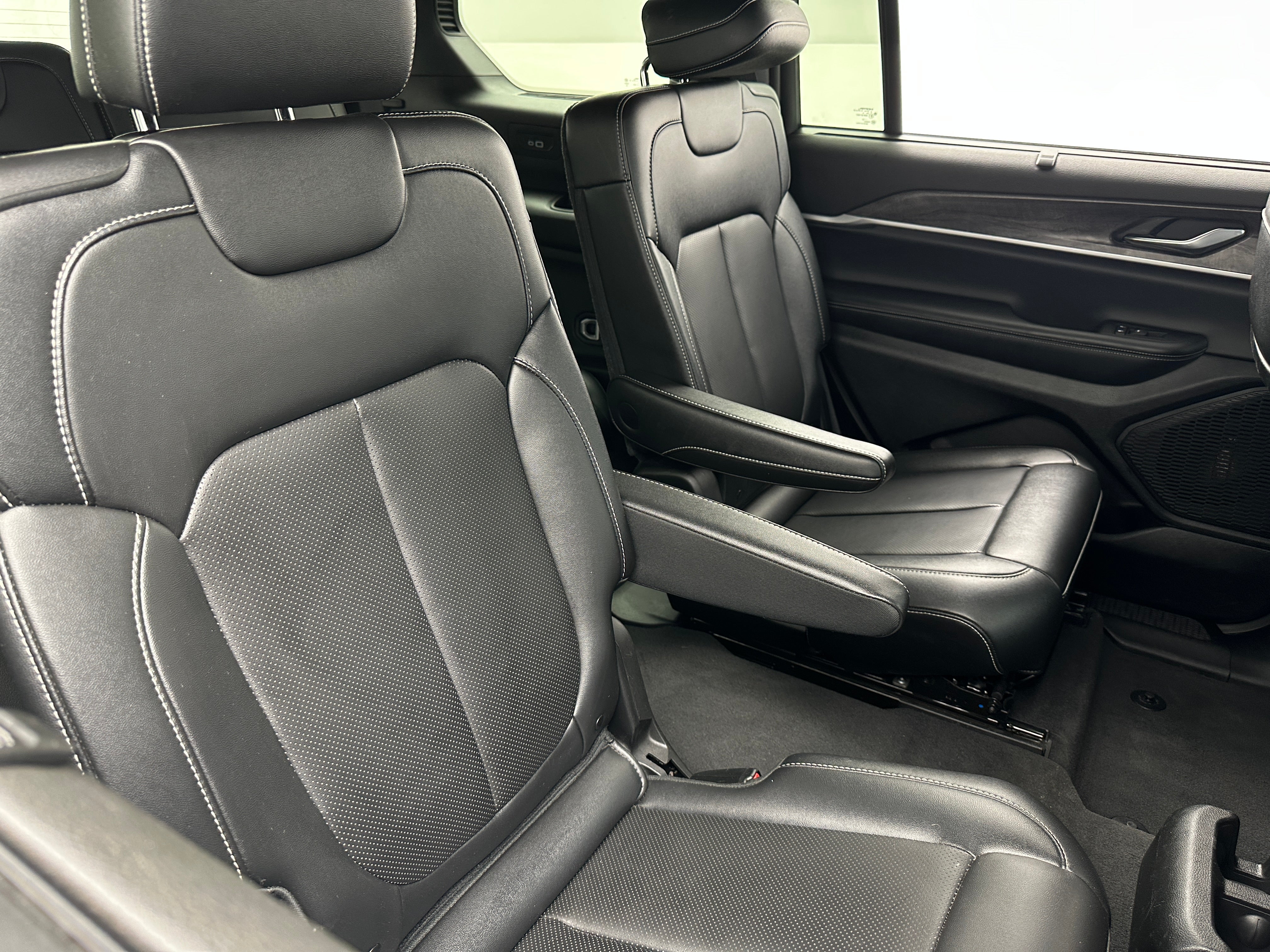 2024 Jeep Grand Cherokee L Limited Edition 5