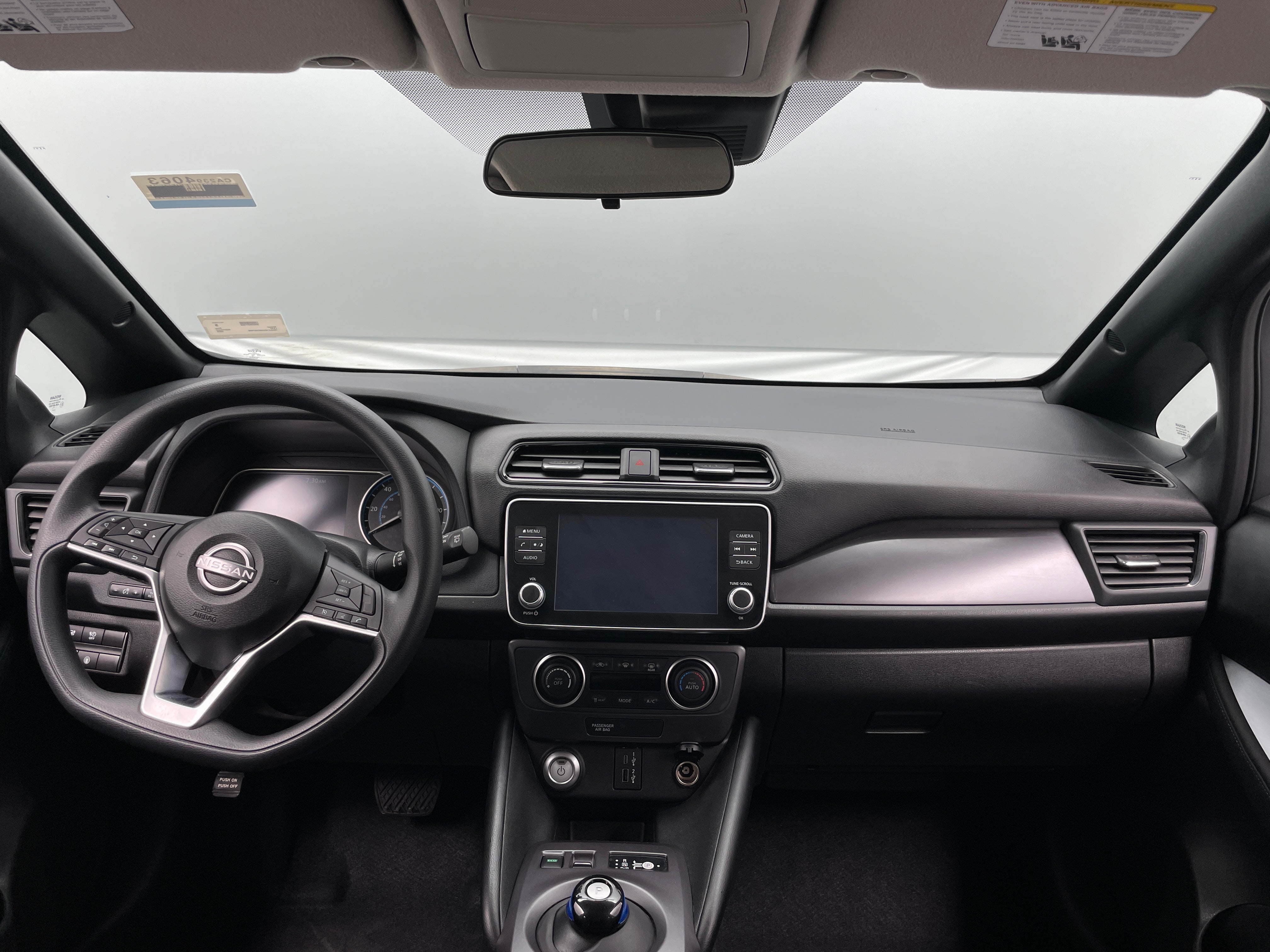 Thumbnail: 2025 Nissan Leaf - 3