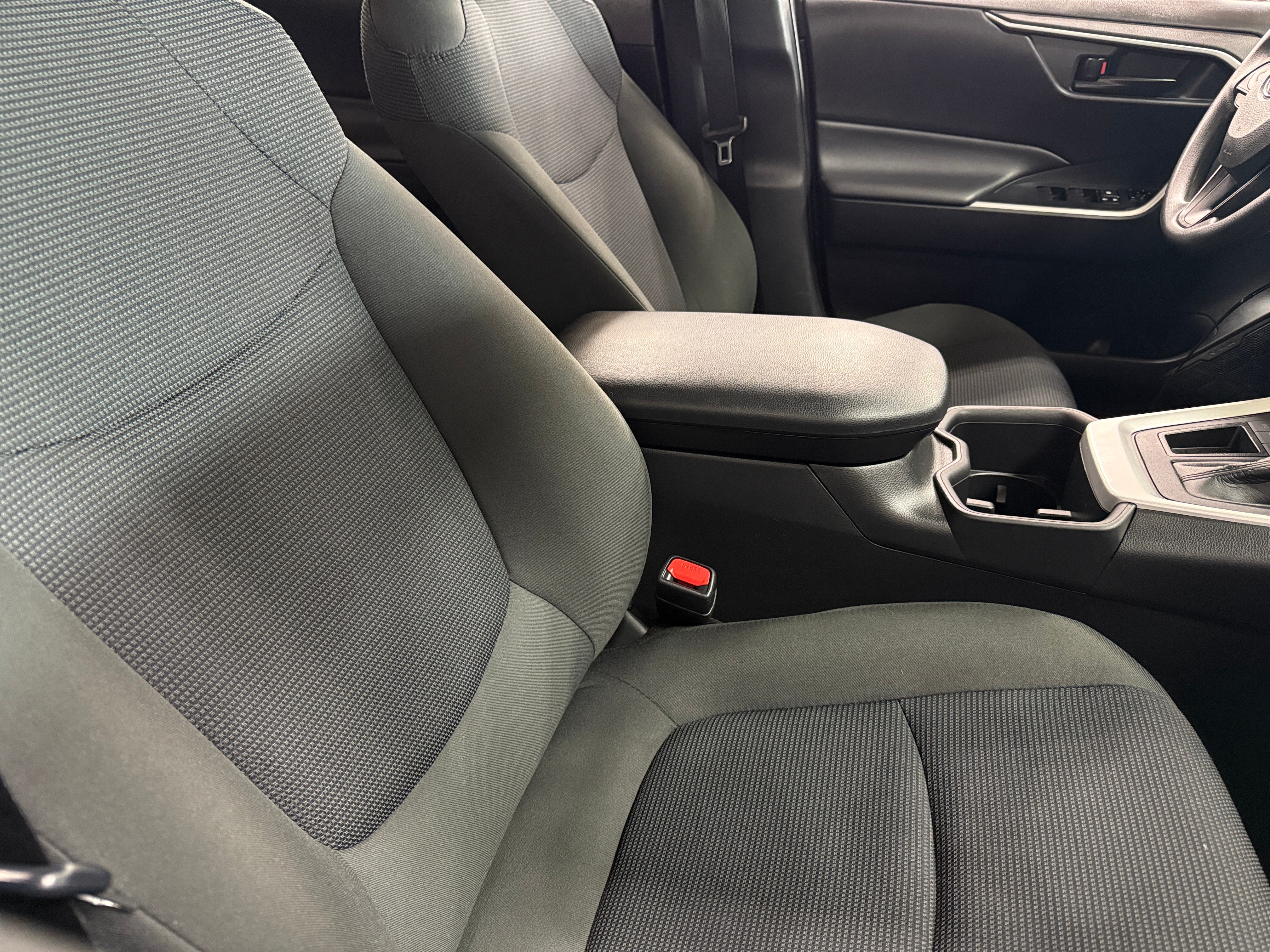 2024 Toyota RAV4 LE 2