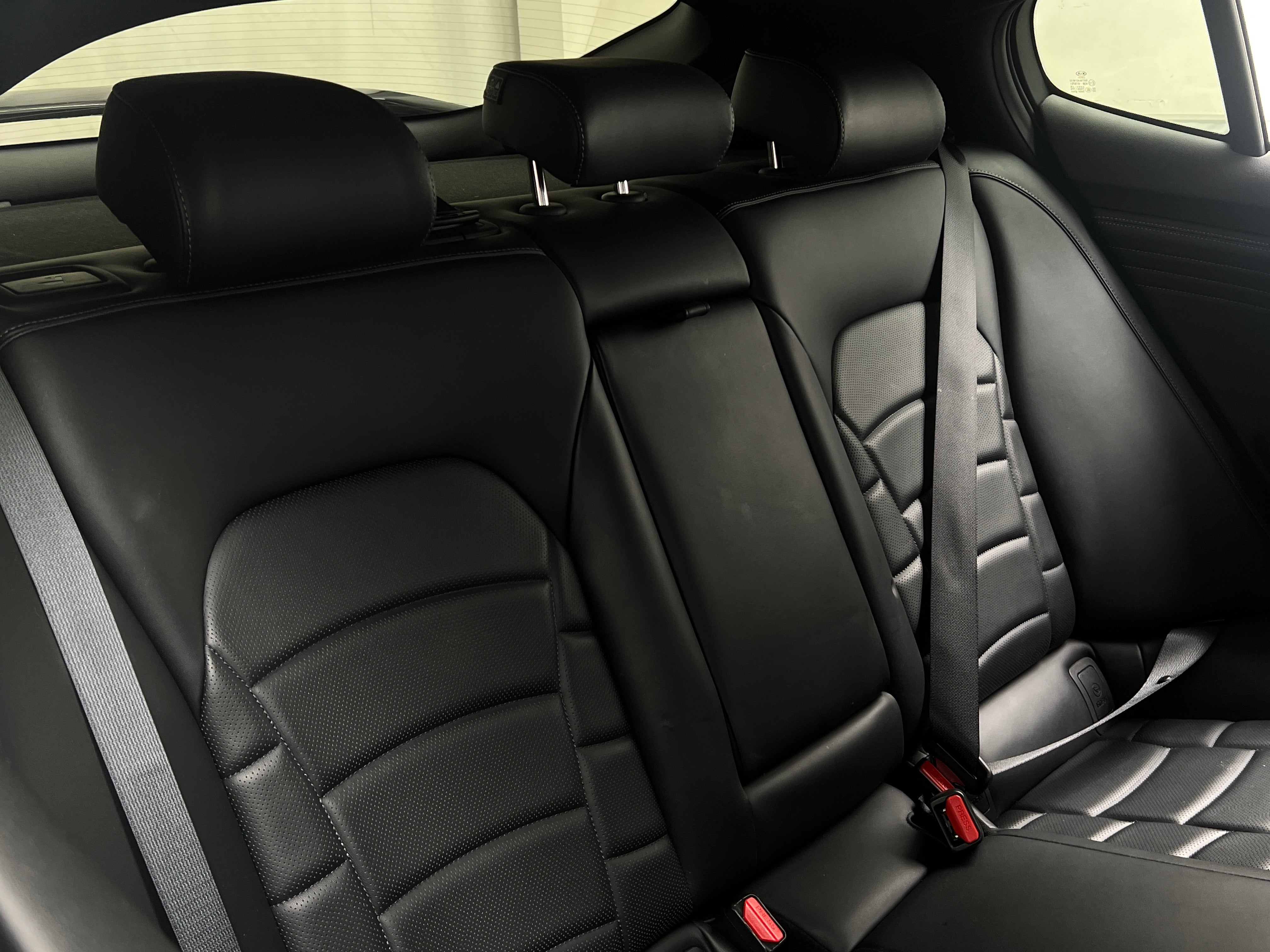 Thumbnail: 2022 Kia Stinger - 5