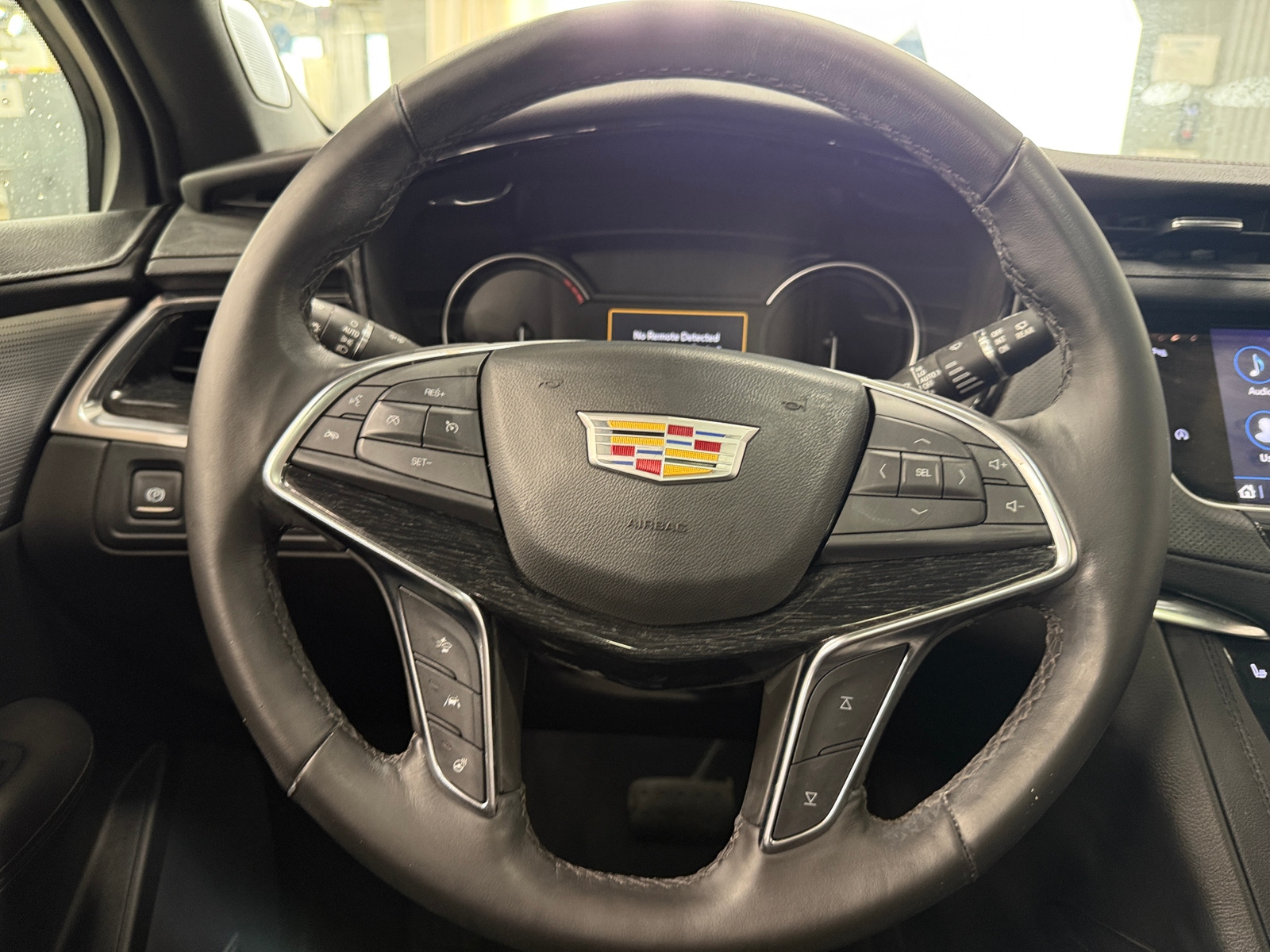 Thumbnail: 2023 Cadillac XT5 - 4