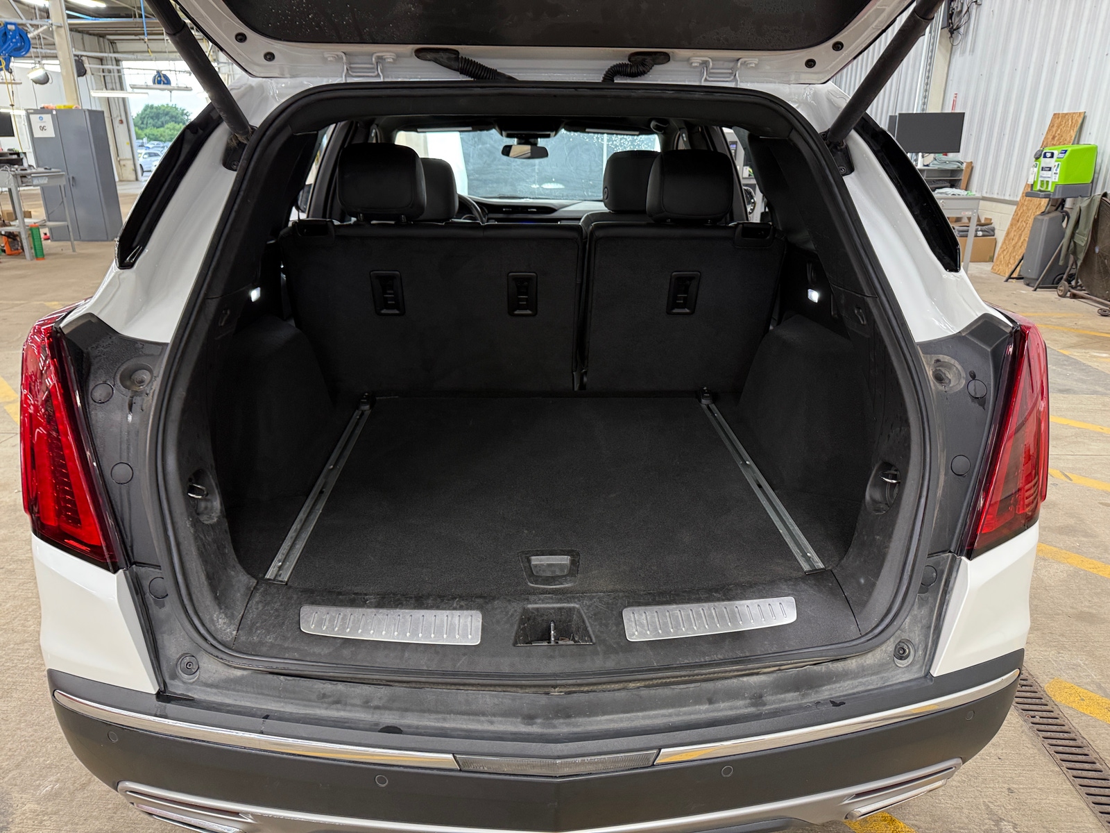 Thumbnail: 2023 Cadillac XT5 - 6