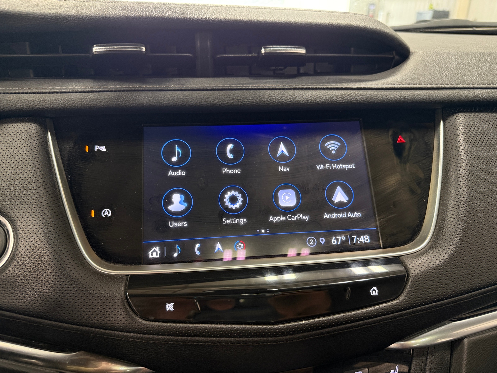 Thumbnail: 2023 Cadillac XT5 - 3