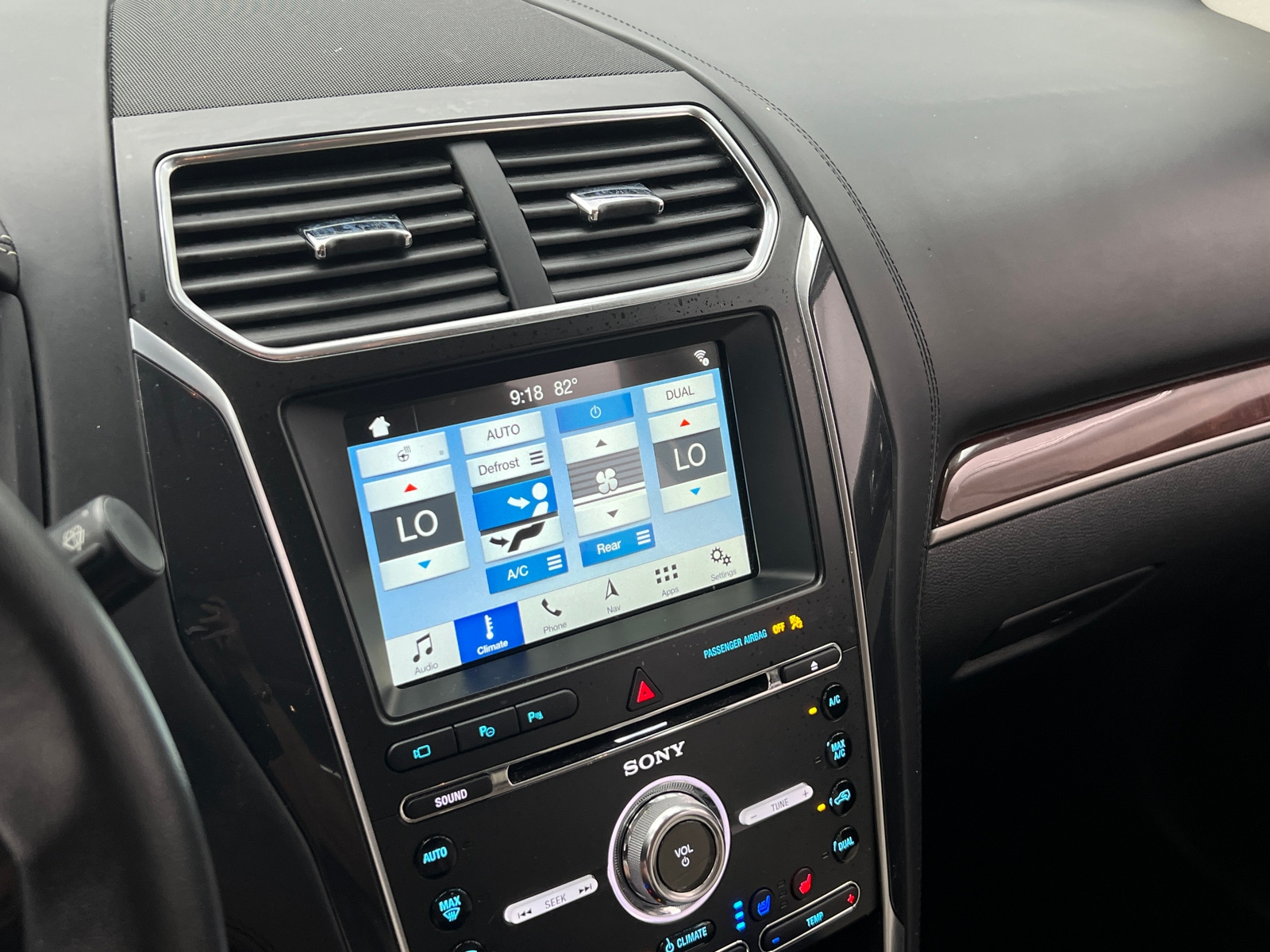 Thumbnail: 2018 Ford Explorer - 3