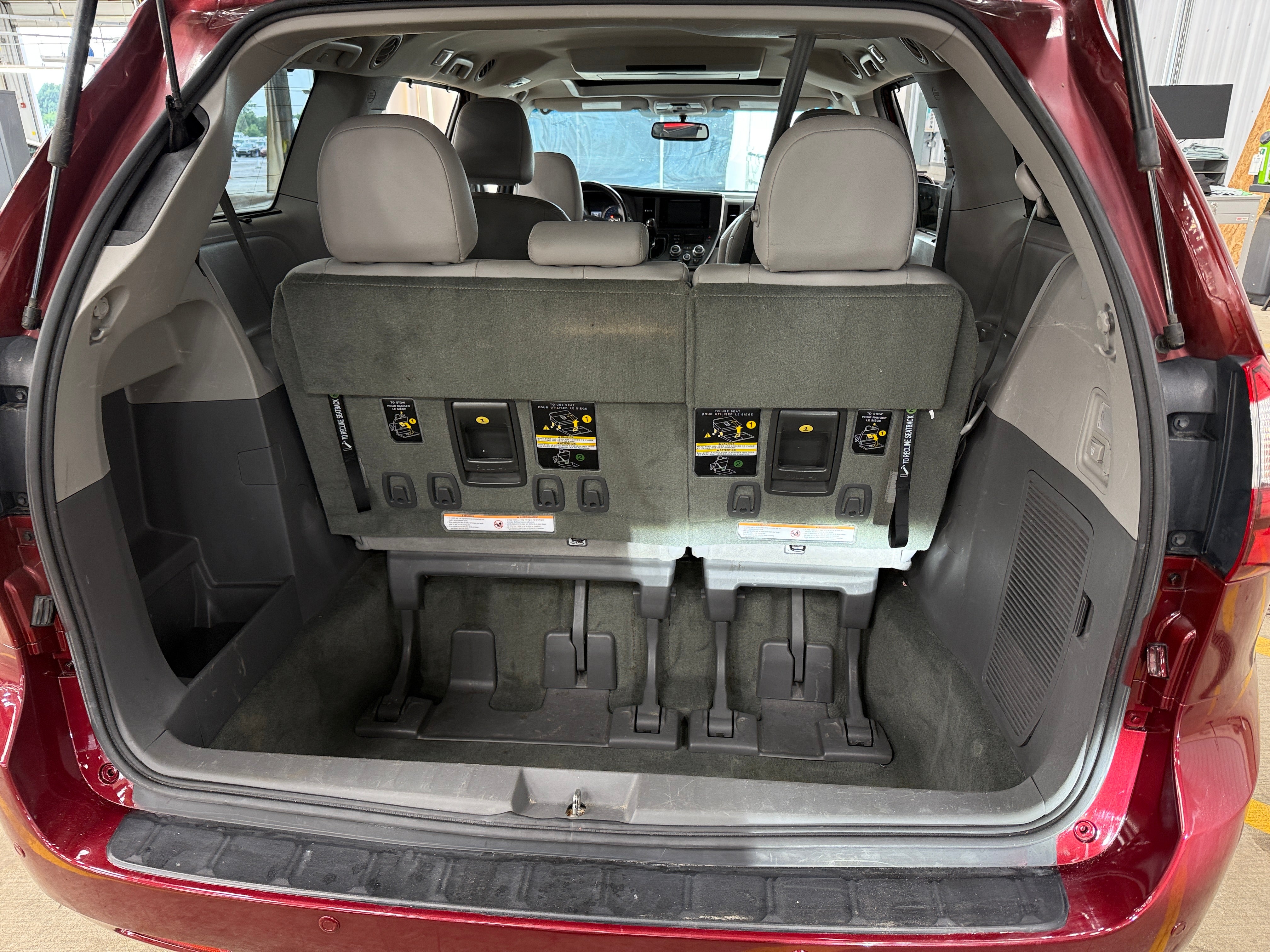 2016 Toyota Sienna XLE Premium 6