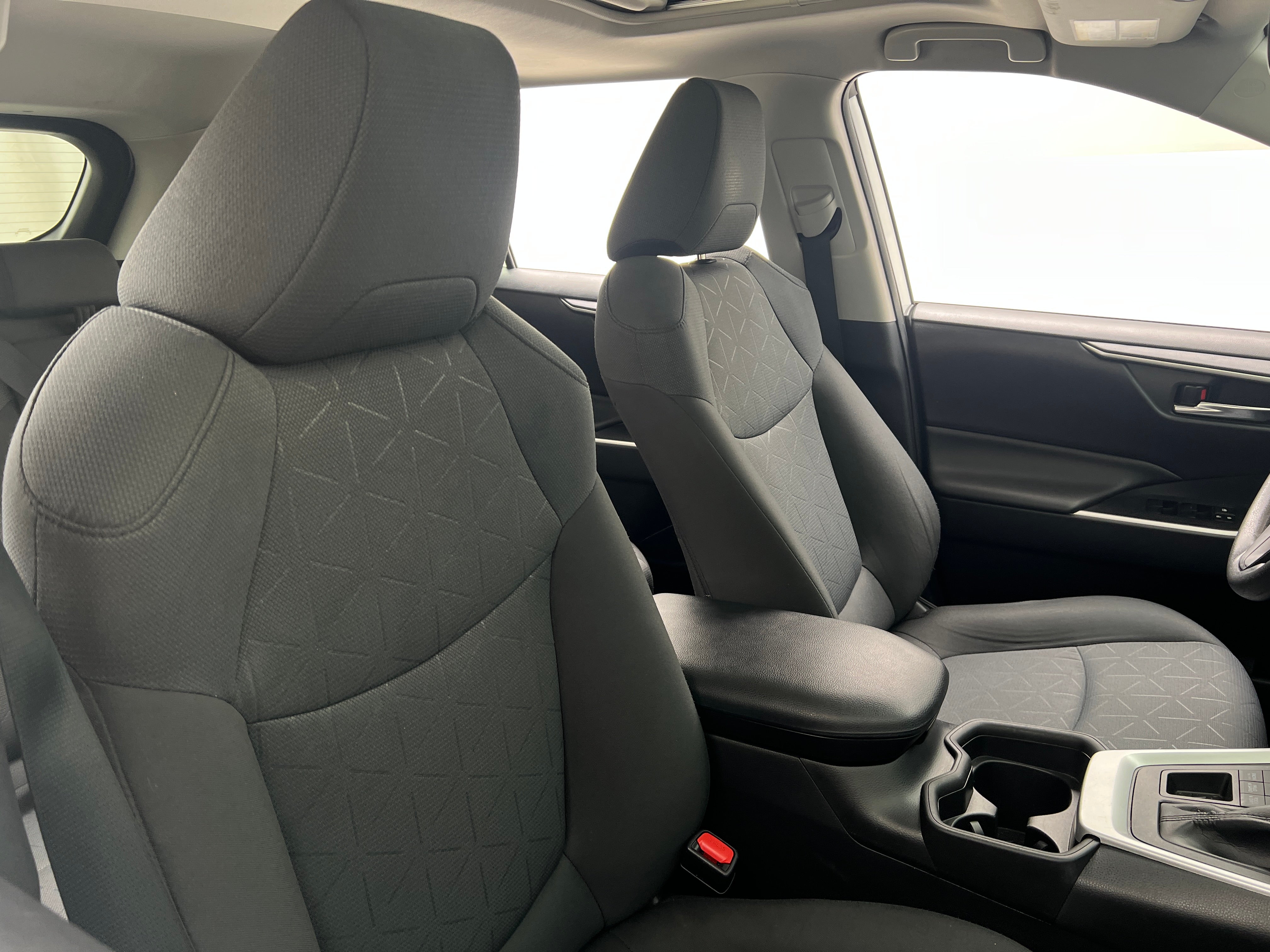 2019 Toyota RAV4 XLE 2