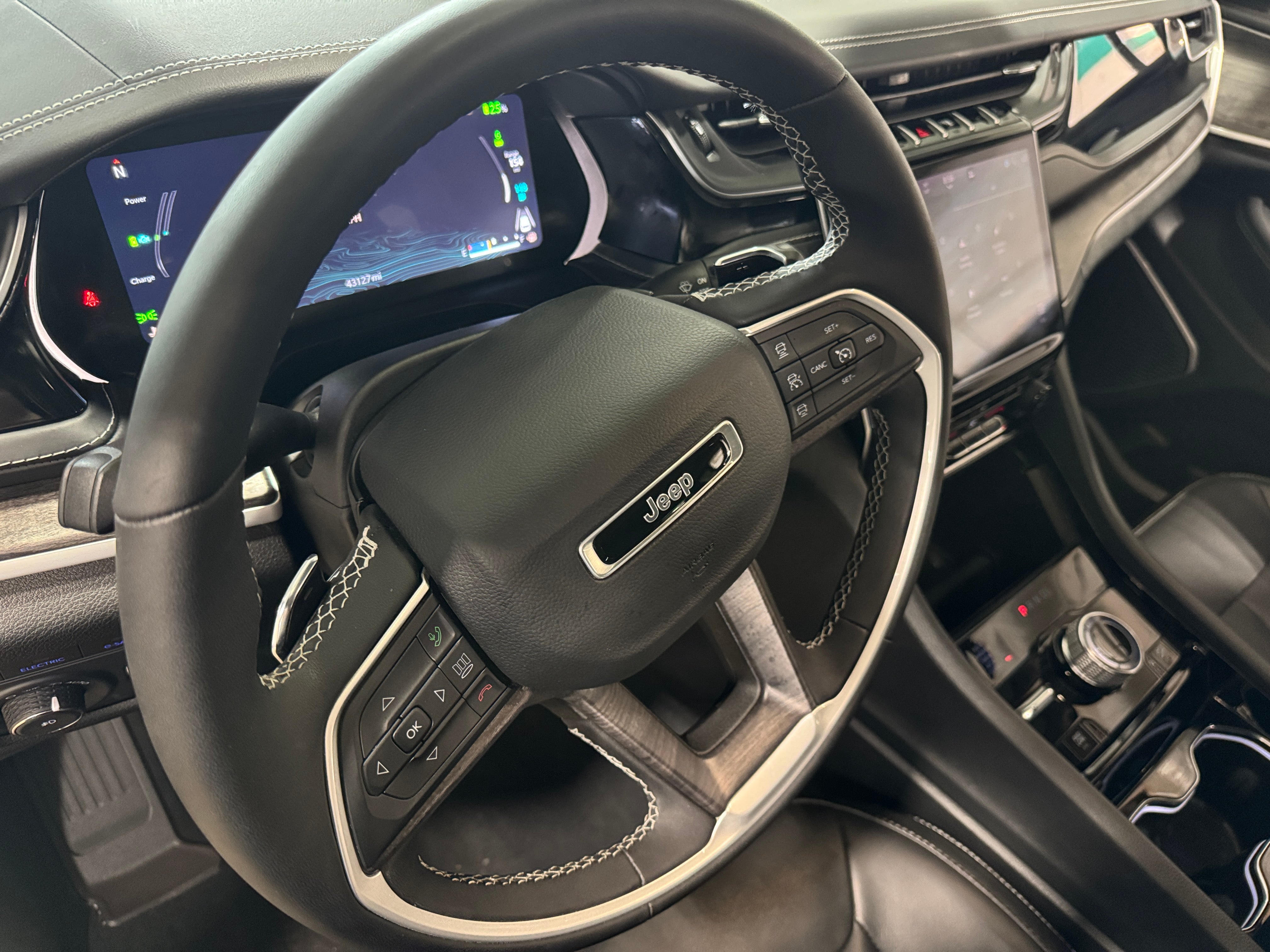 Thumbnail: 2022 Jeep Grand Cherokee - 3