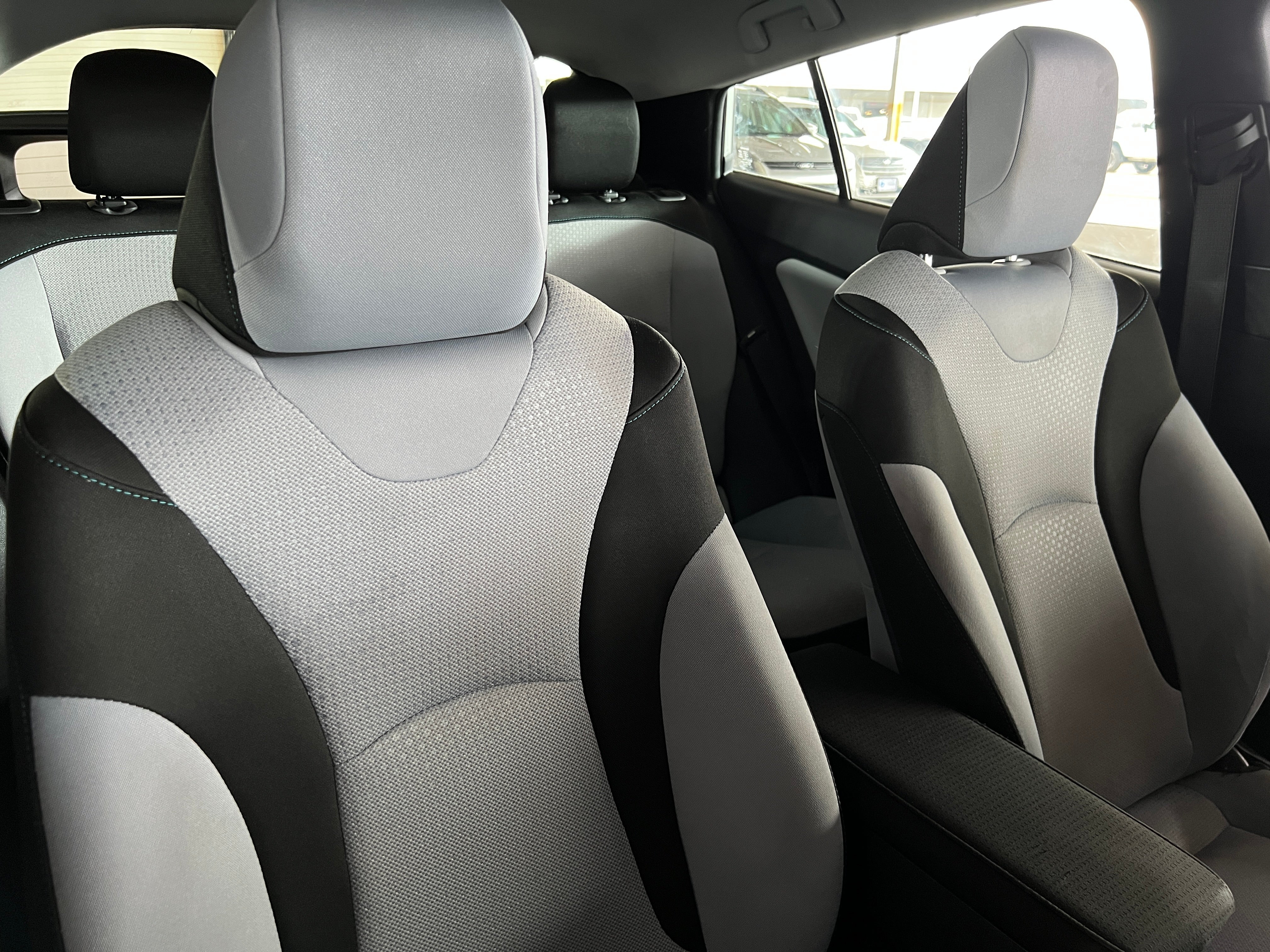 2019 Toyota Prius LE 2