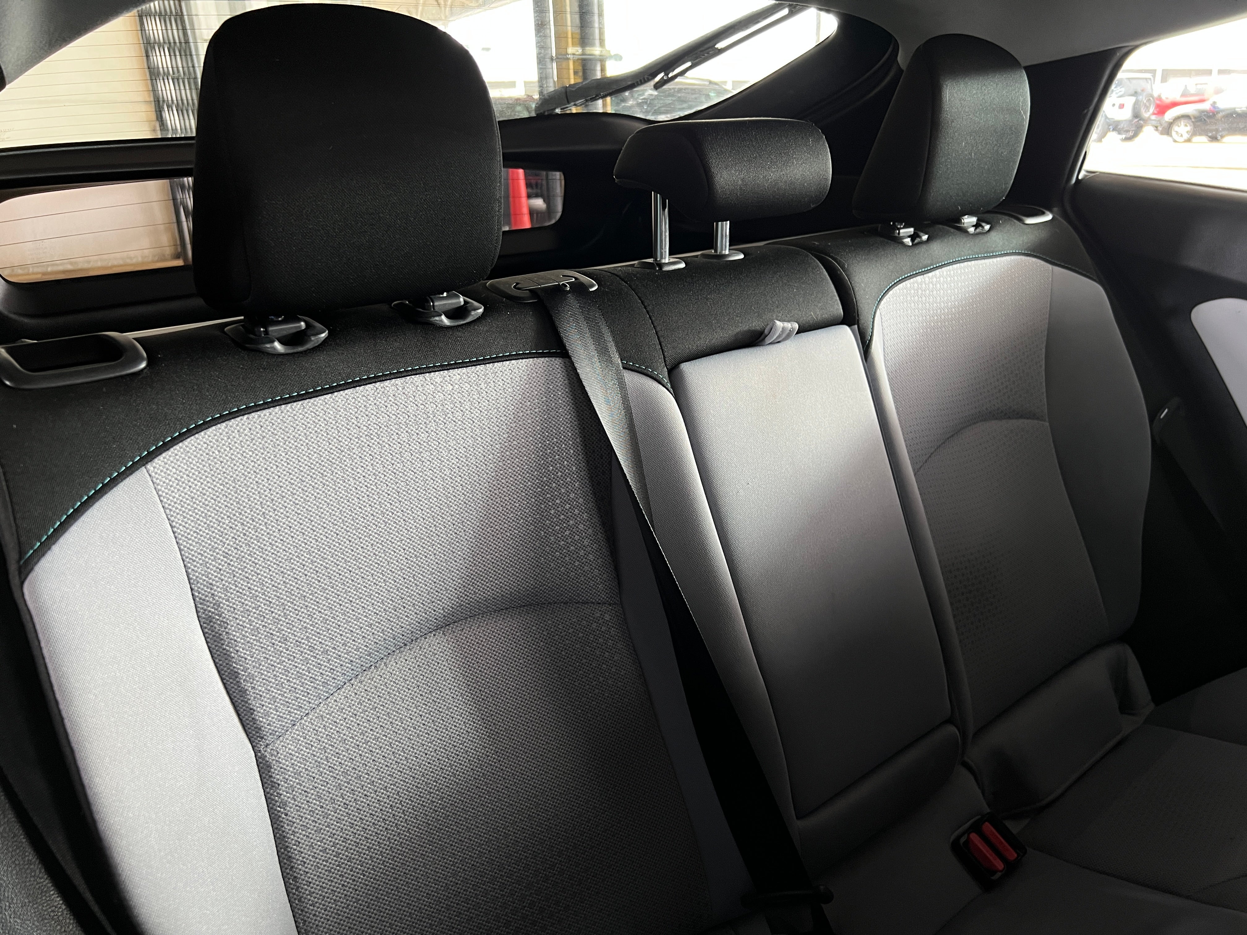 2019 Toyota Prius LE 6