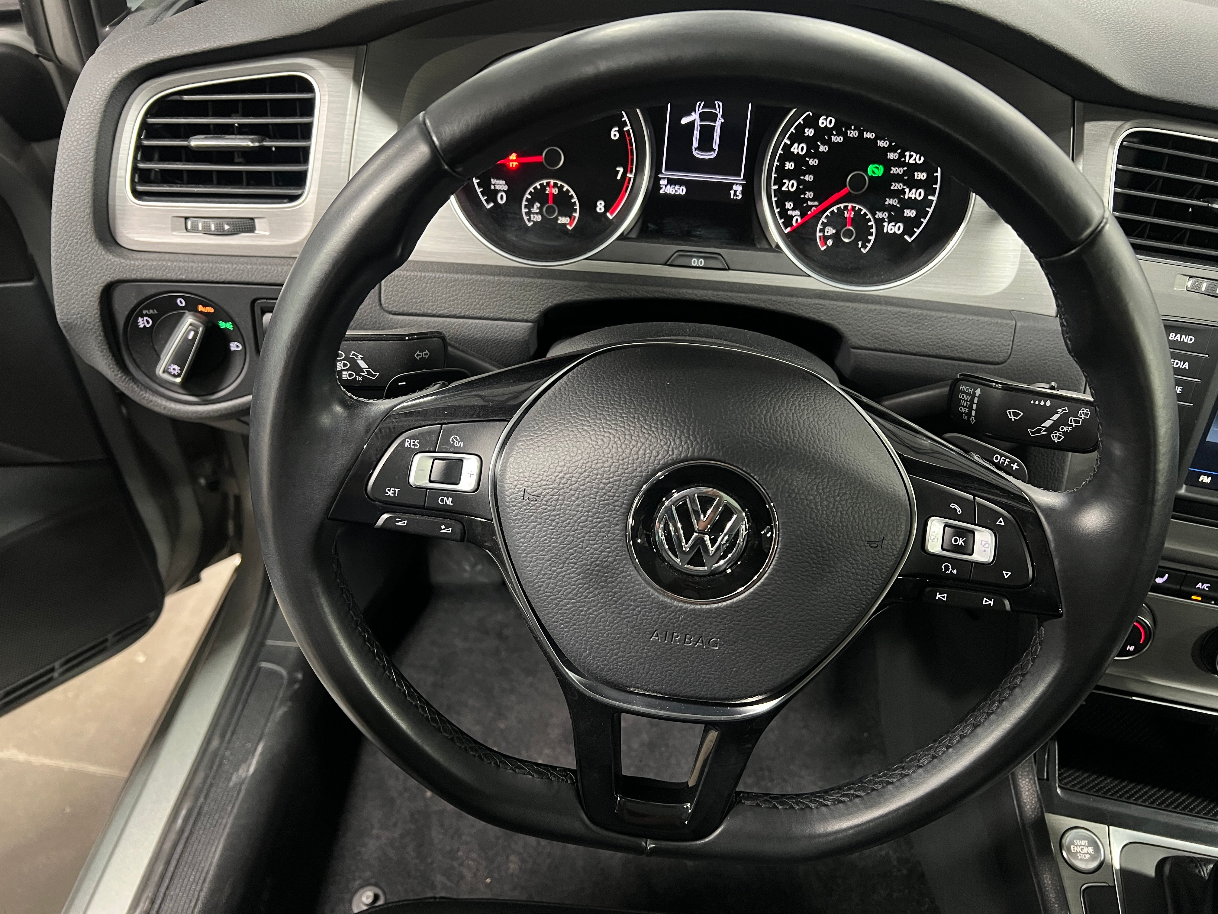 2017 Volkswagen Golf SE 5