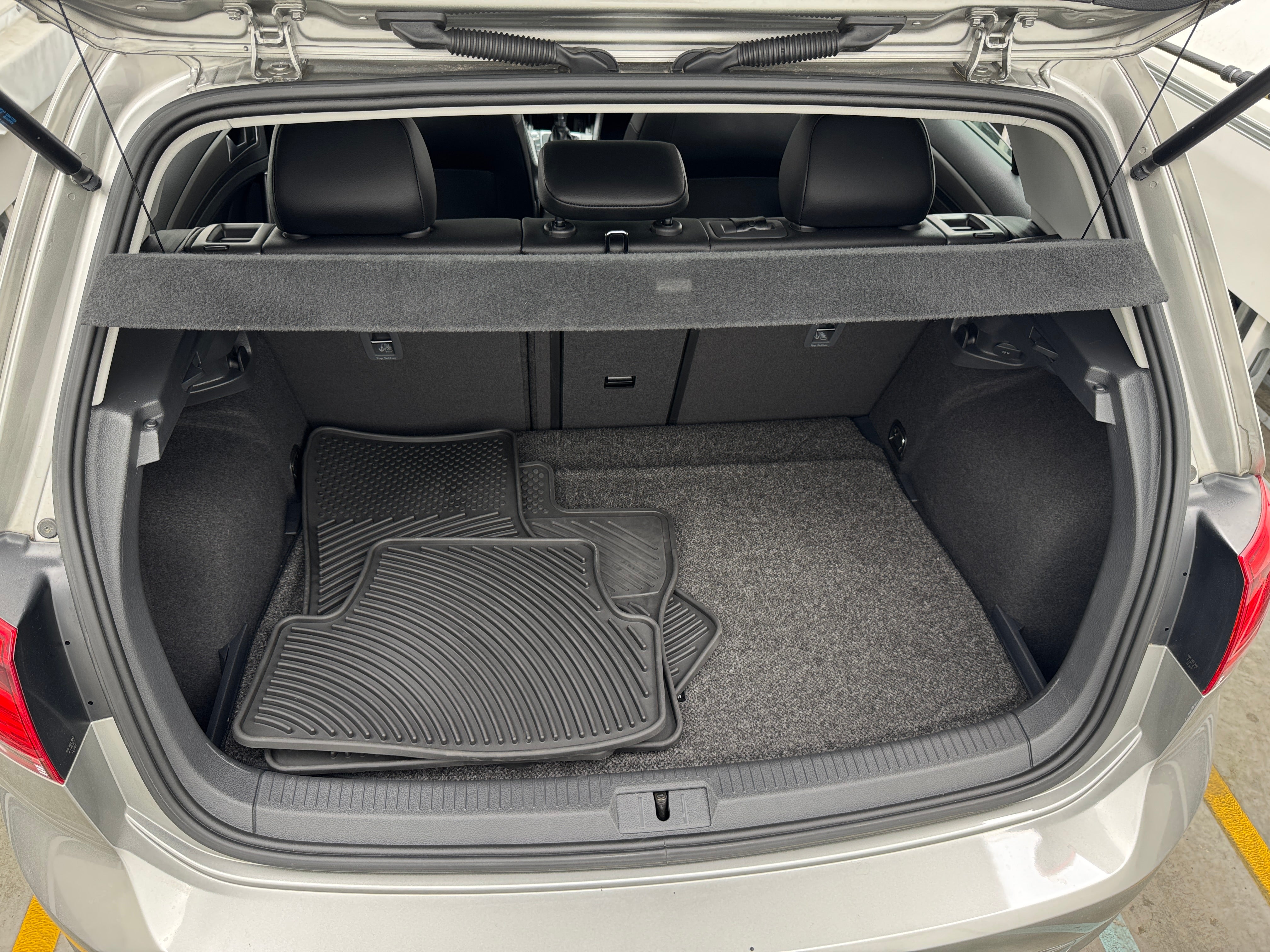 2017 Volkswagen Golf SE 7