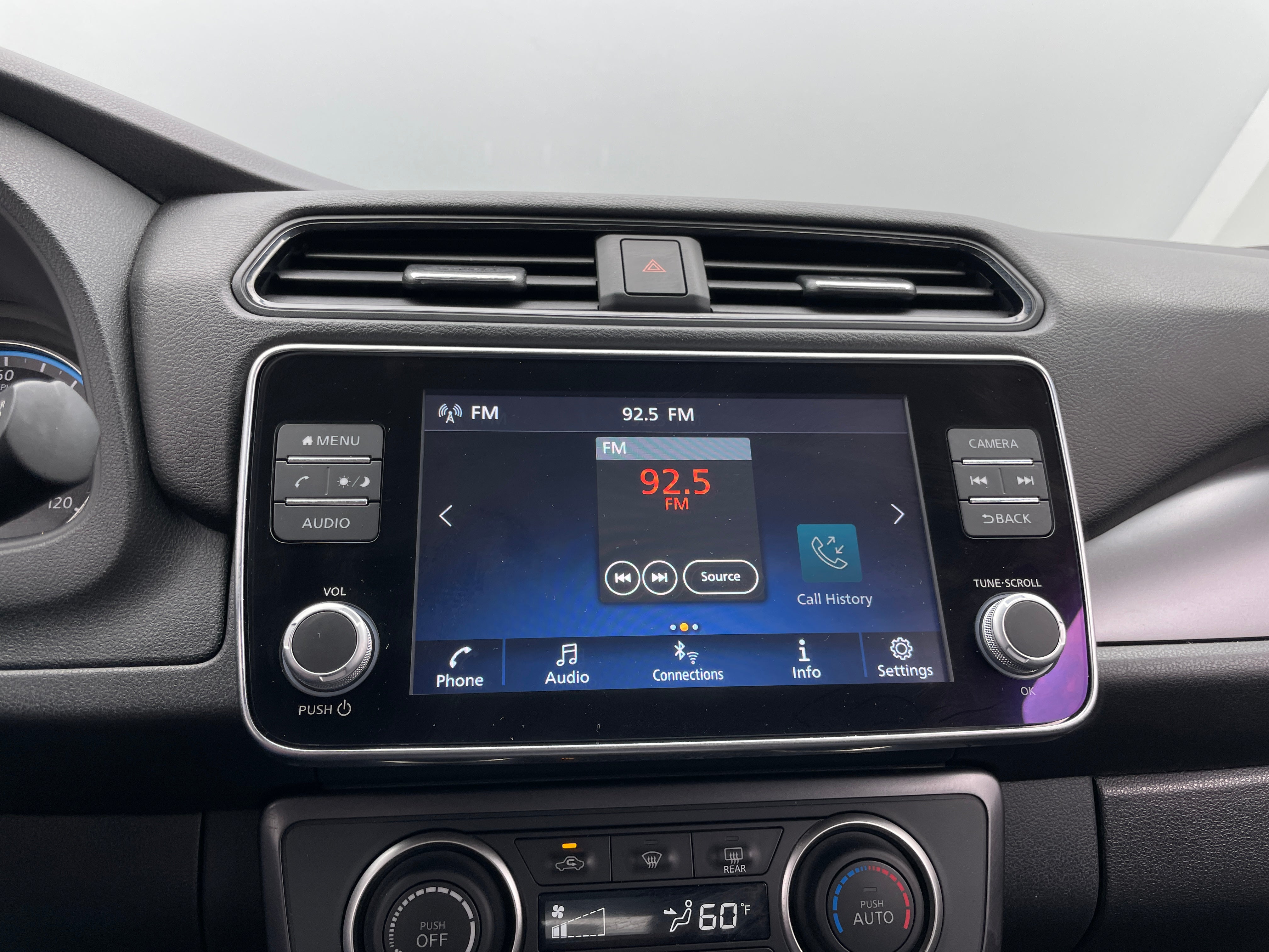 Thumbnail: 2024 Nissan Leaf - 4
