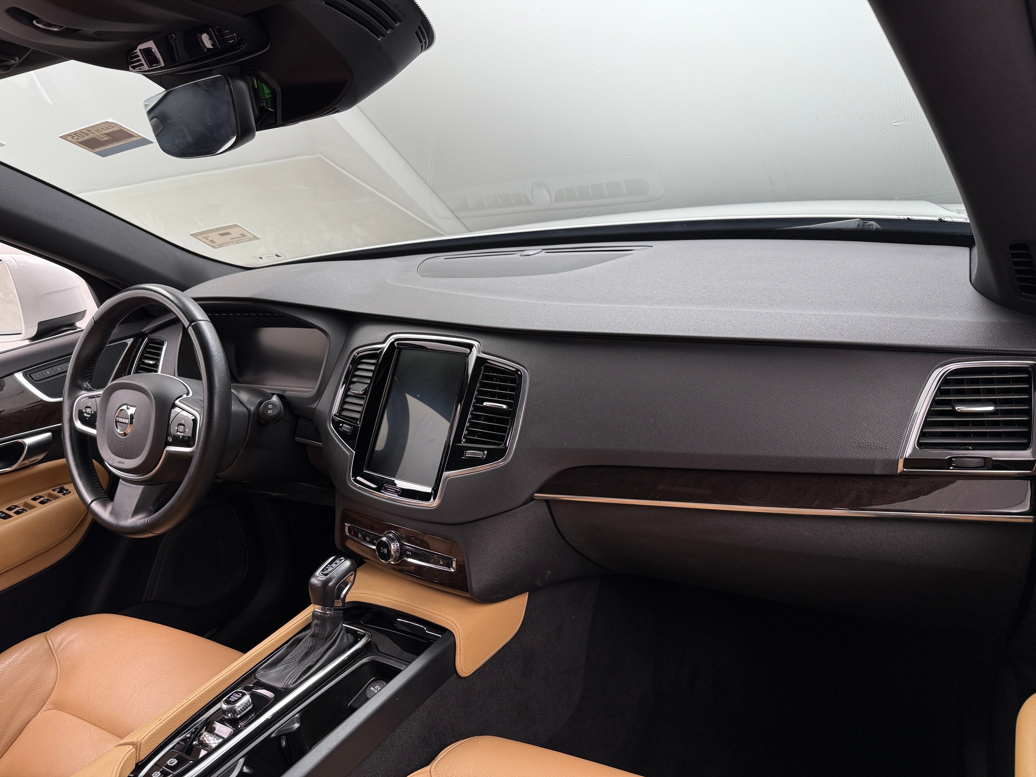 2018 Volvo XC90 T6 Momentum 2