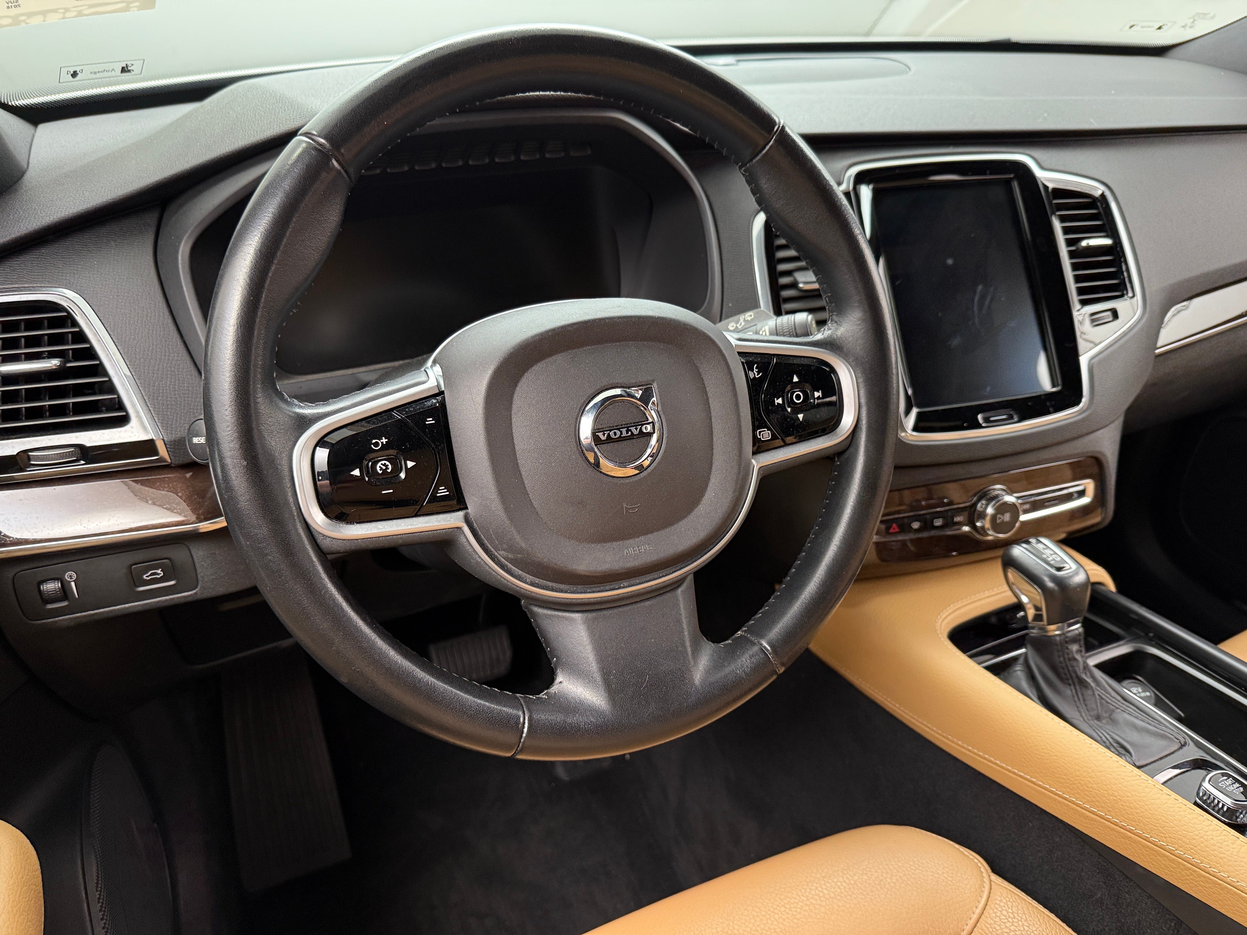2018 Volvo XC90 T6 Momentum 4