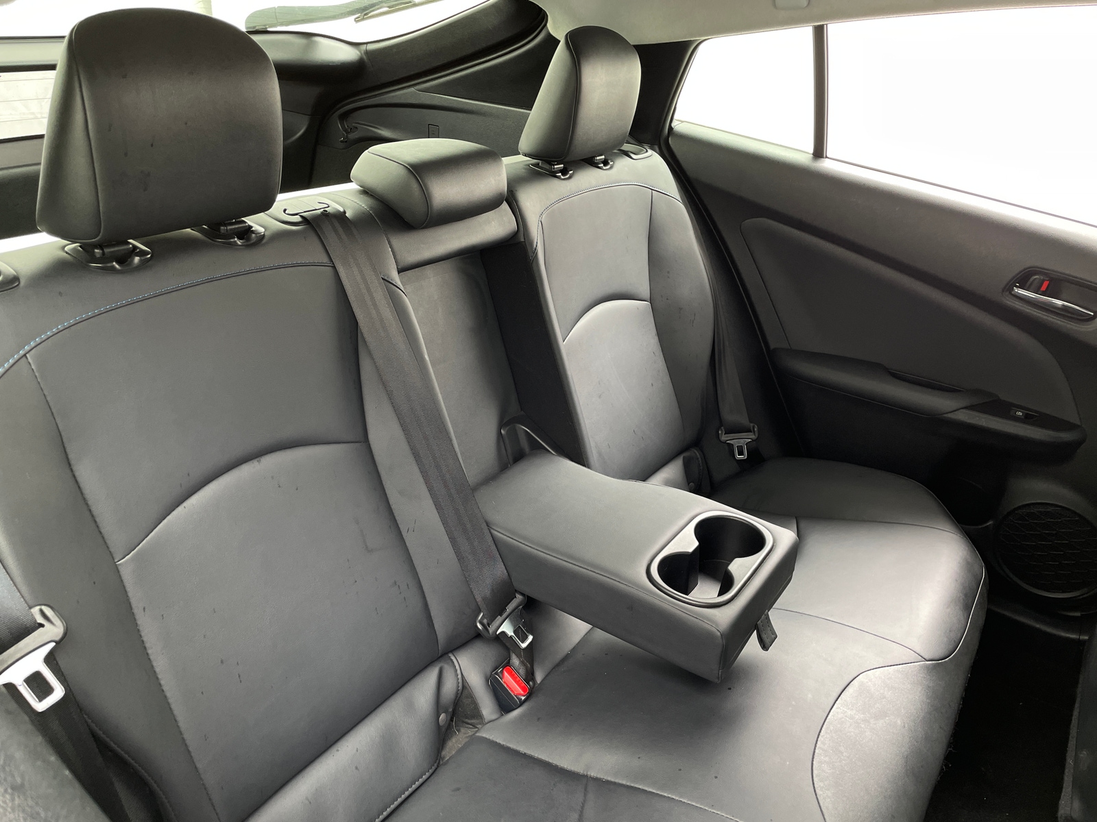 Thumbnail: 2016 Toyota Prius - 5