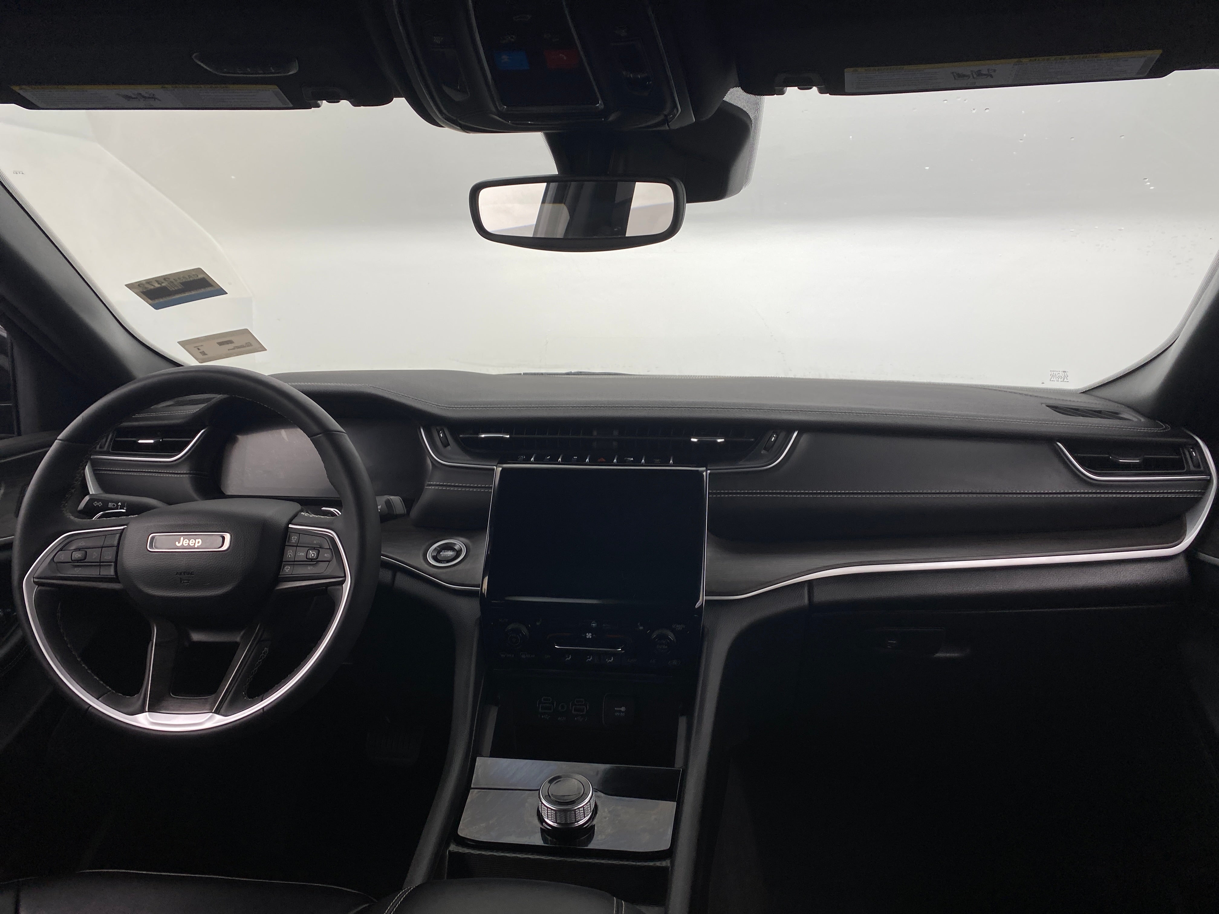 Thumbnail: 2024 Jeep Grand Cherokee - 3