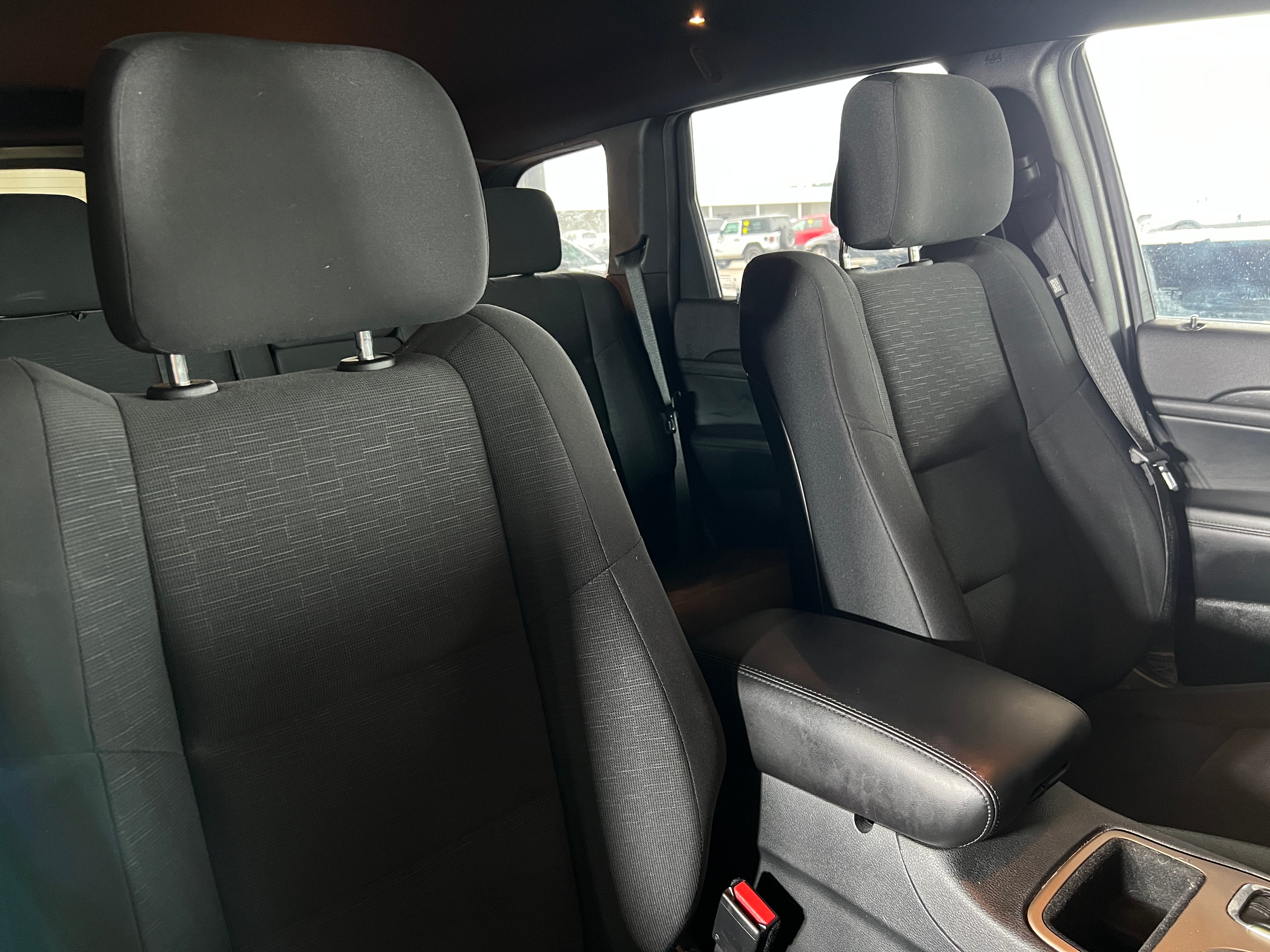 2017 Jeep Grand Cherokee Laredo 2