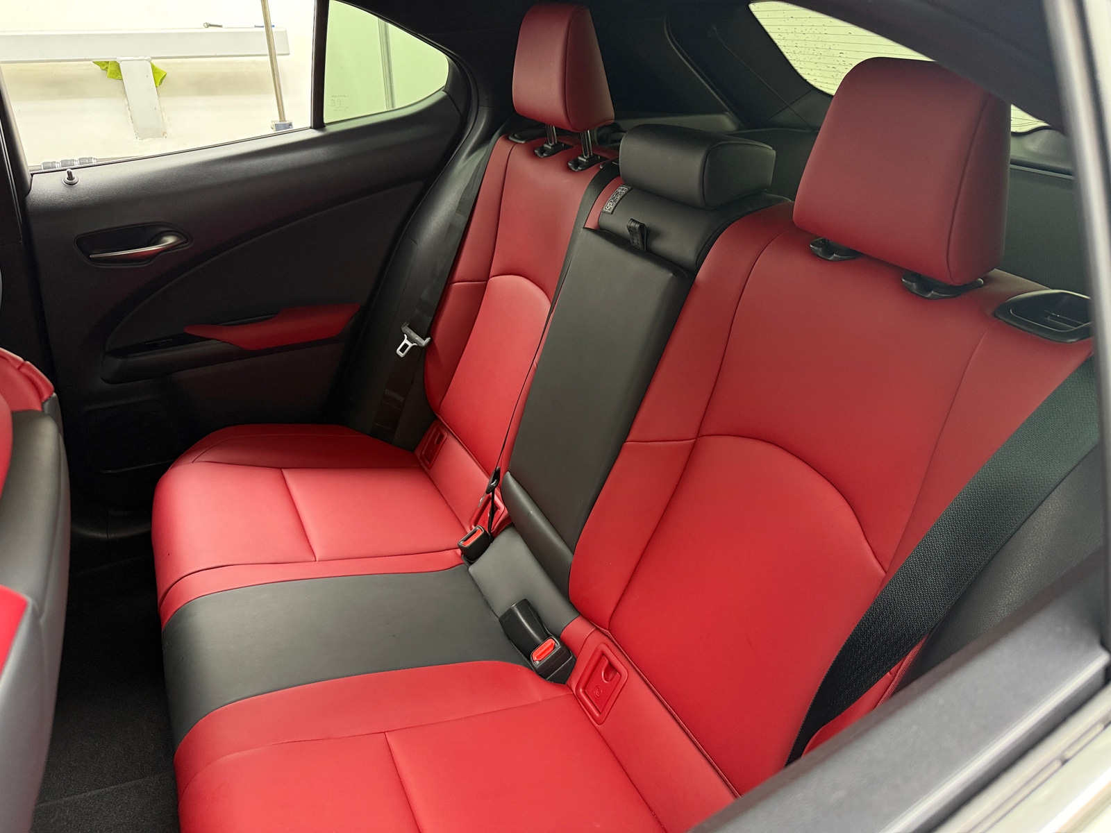 Thumbnail: 2022 Lexus UX - 6