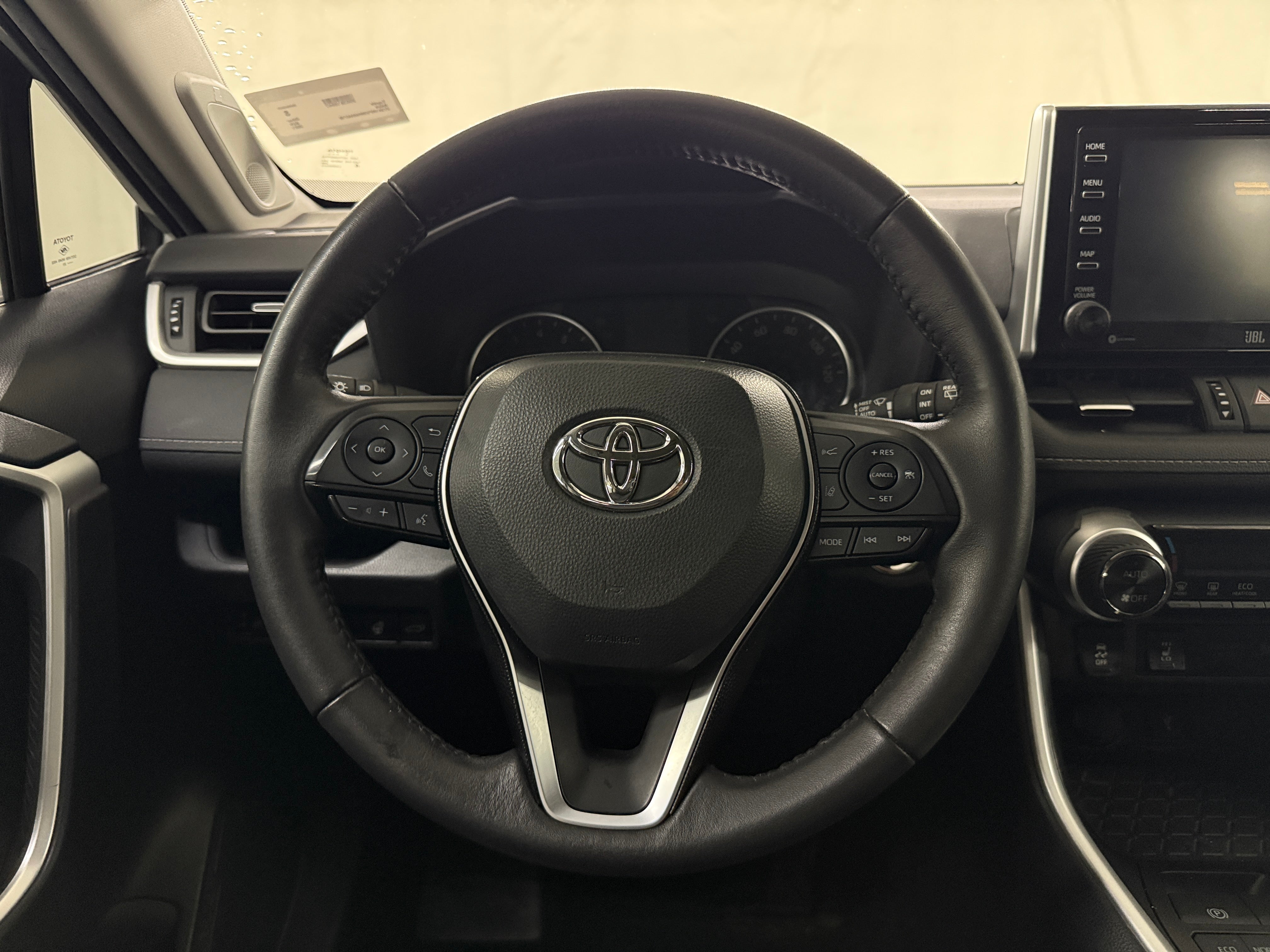 Thumbnail: 2021 Toyota RAV4 - 4
