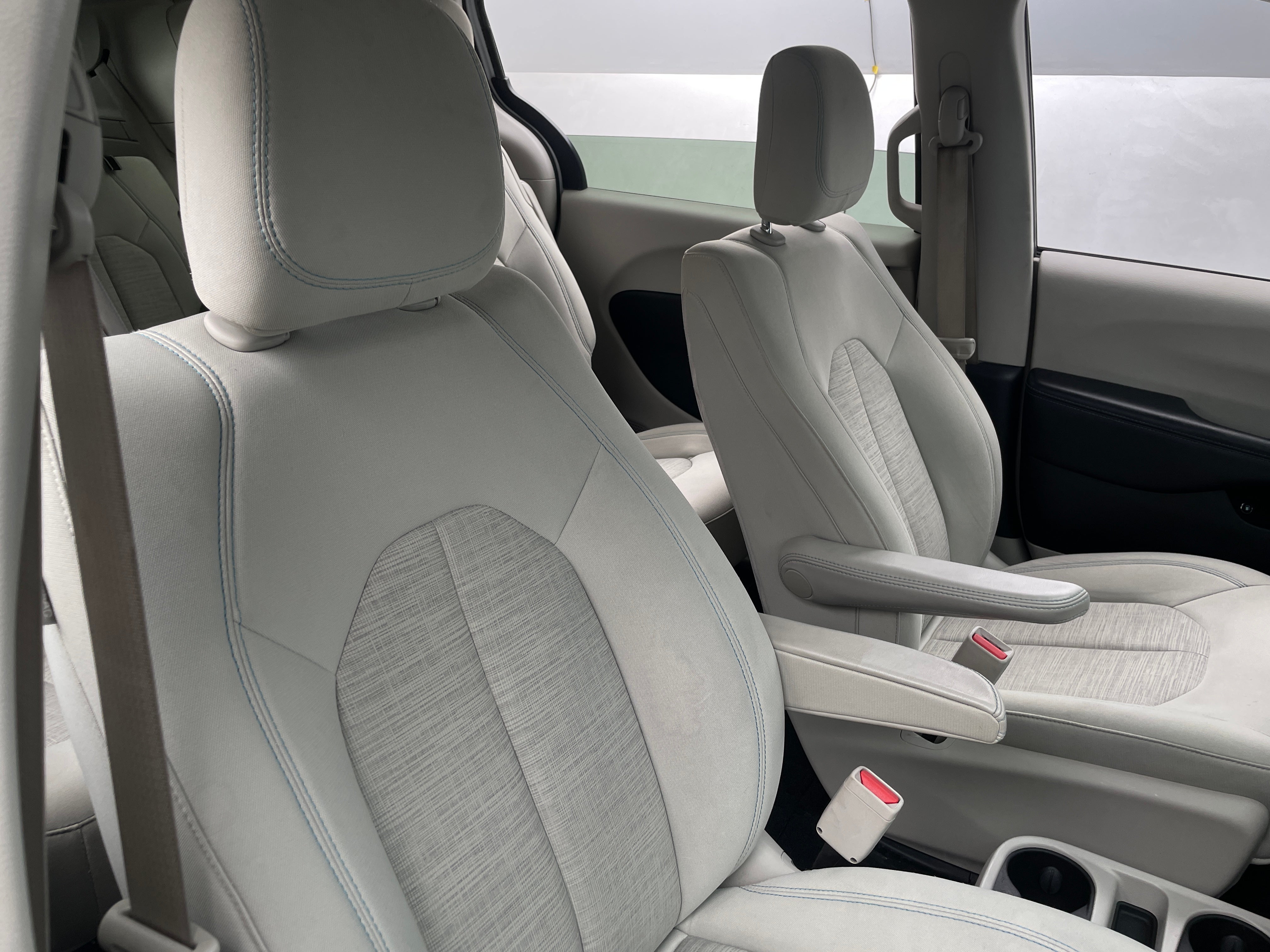 2018 Chrysler Pacifica Hybrid Touring Plus 2