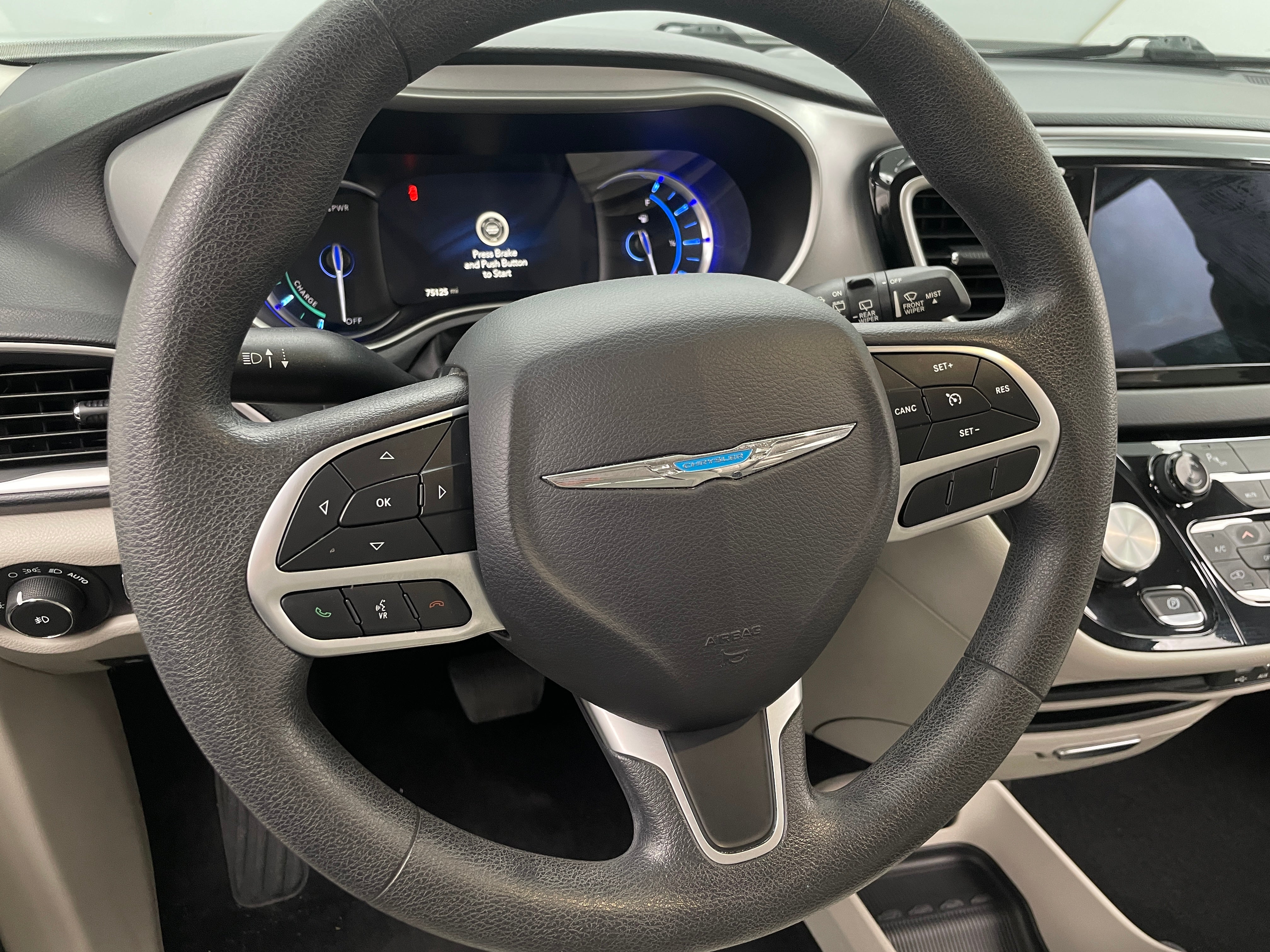 2018 Chrysler Pacifica Hybrid Touring Plus 5