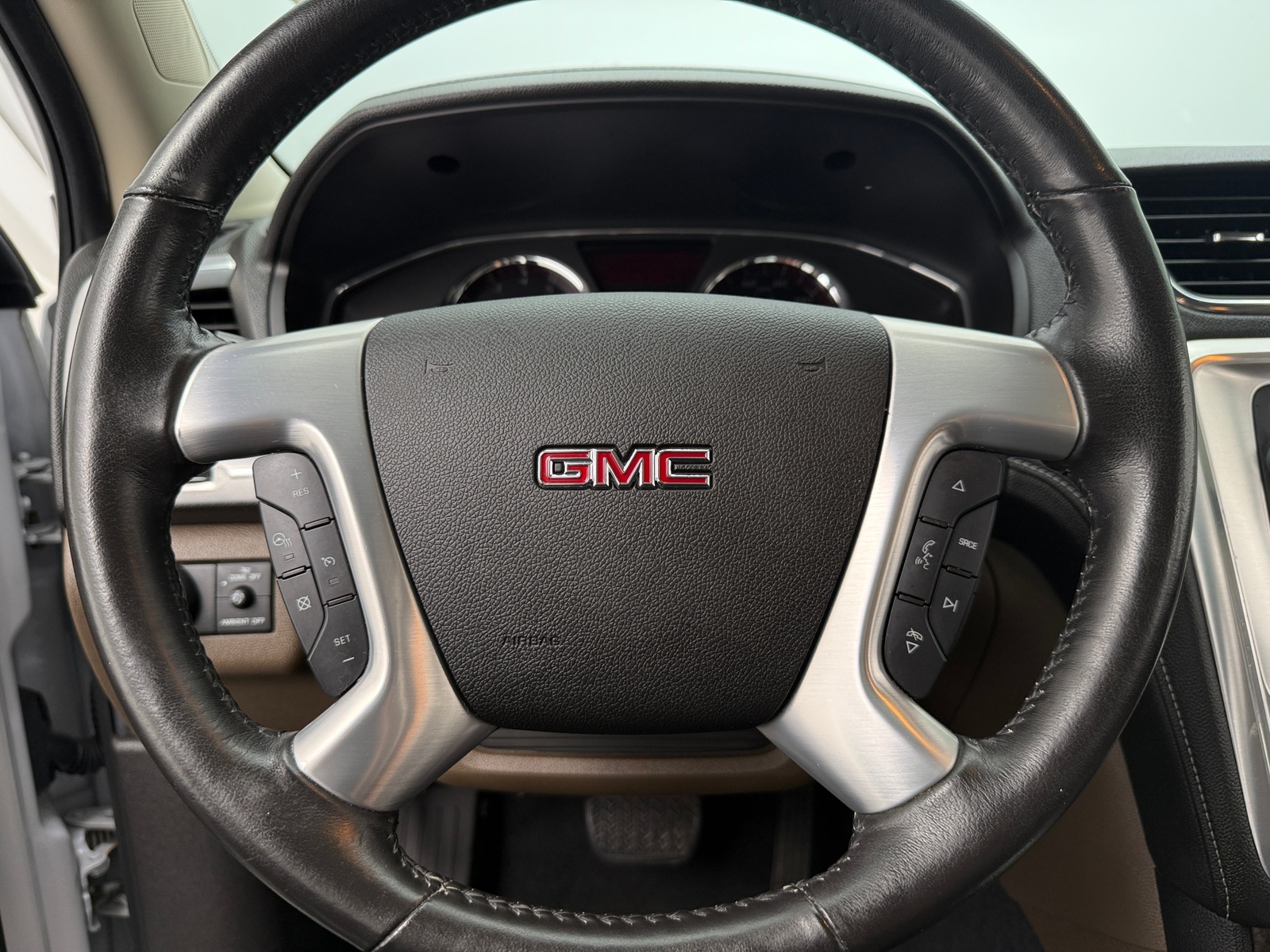 Thumbnail: 2017 GMC Acadia - 4