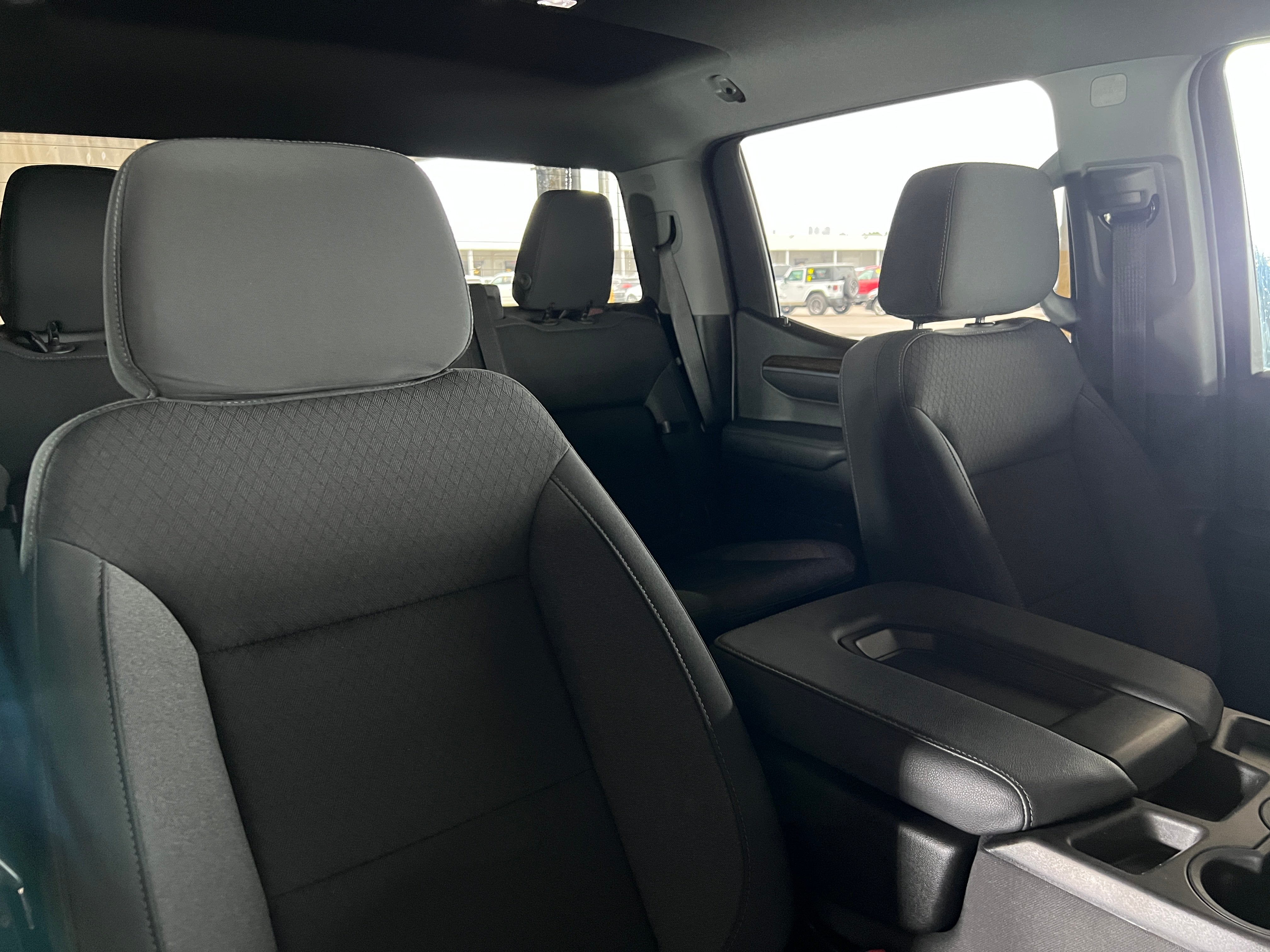 2022 GMC Sierra 1500 Elevation 2