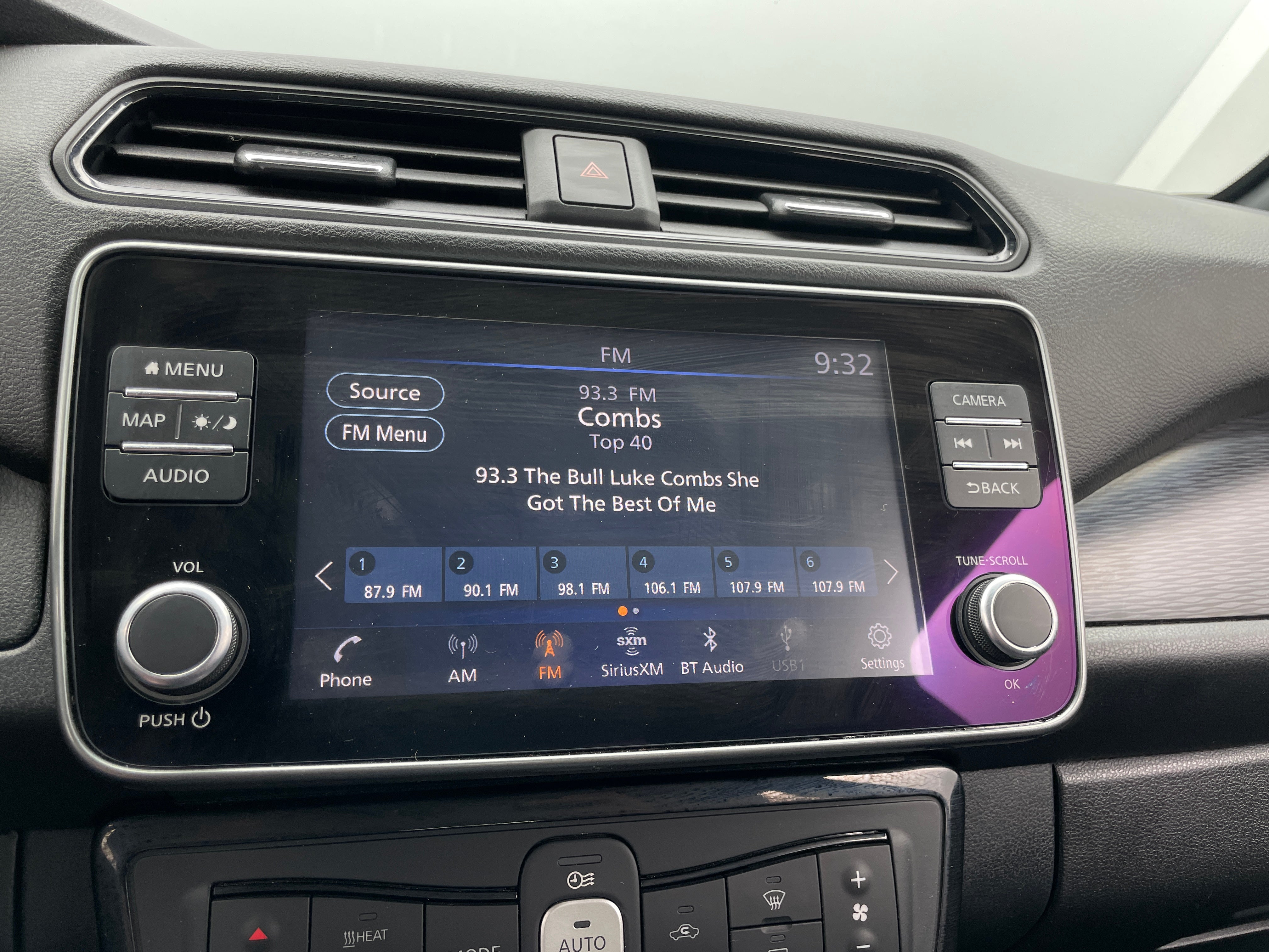 Thumbnail: 2024 Nissan Leaf - 4