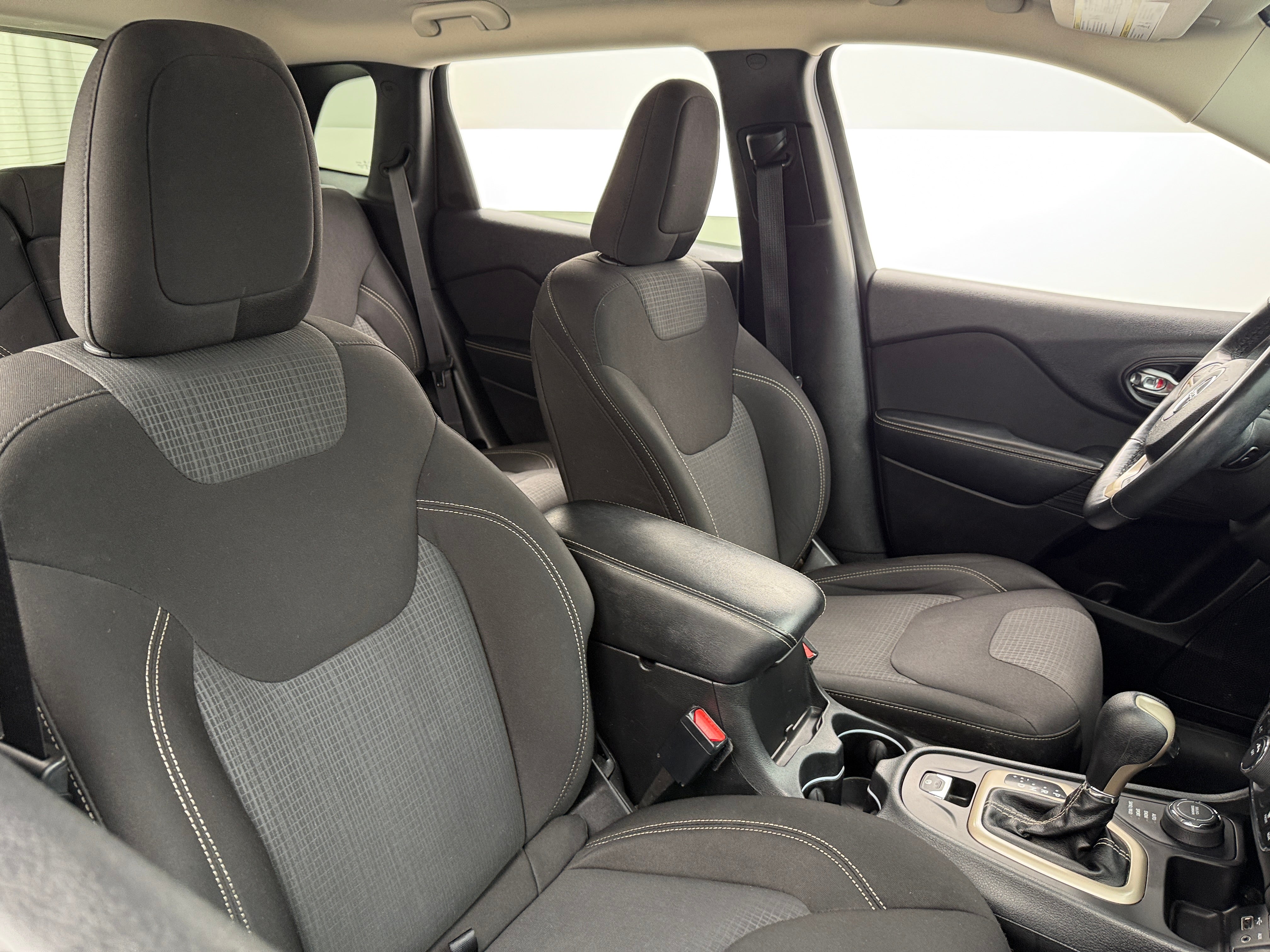 Thumbnail: 2015 Jeep Cherokee - 2