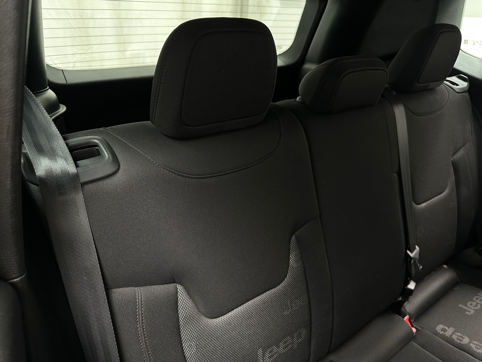 Thumbnail: 2016 Jeep Renegade - 6