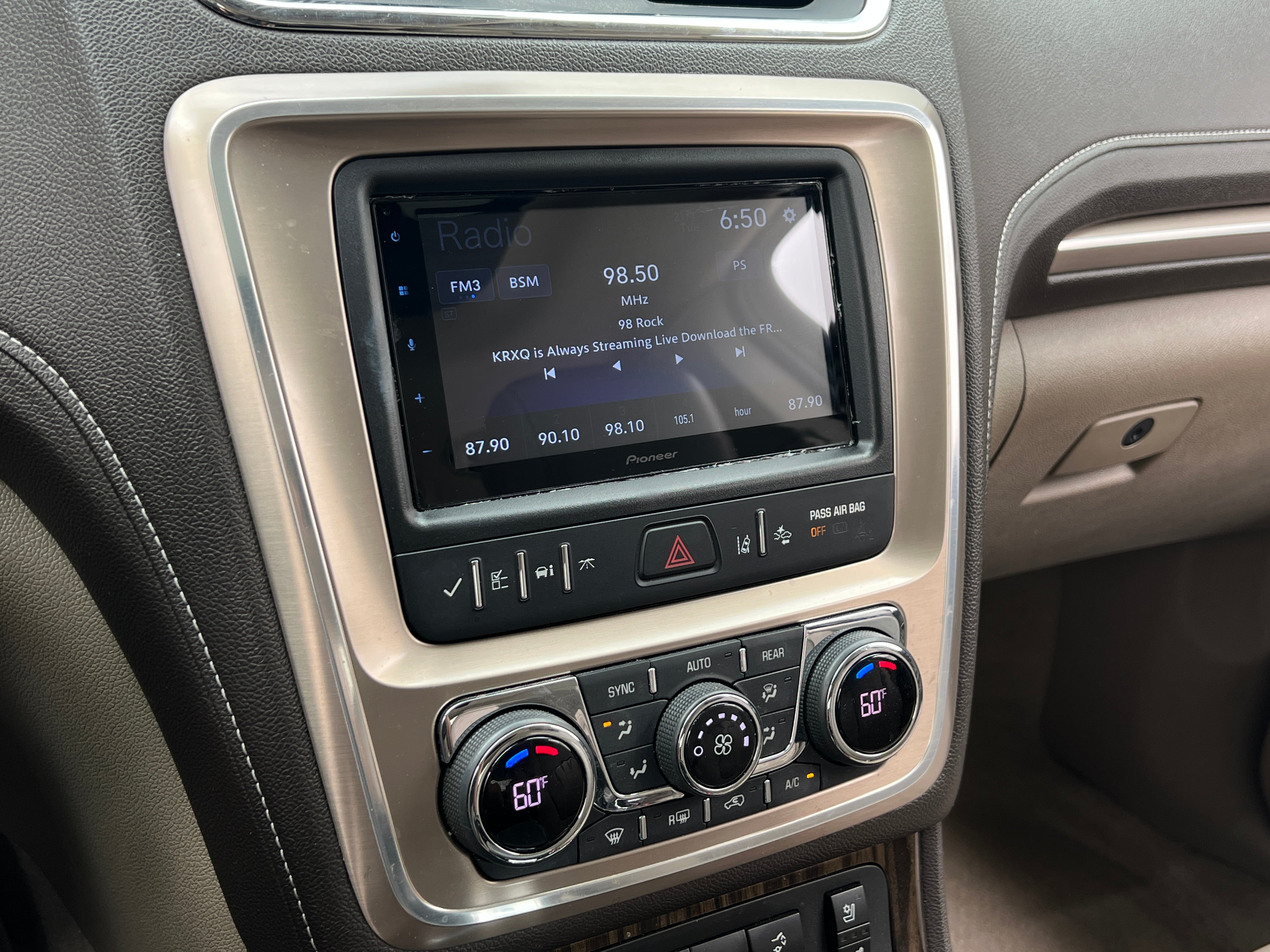 2014 GMC Acadia Denali 3