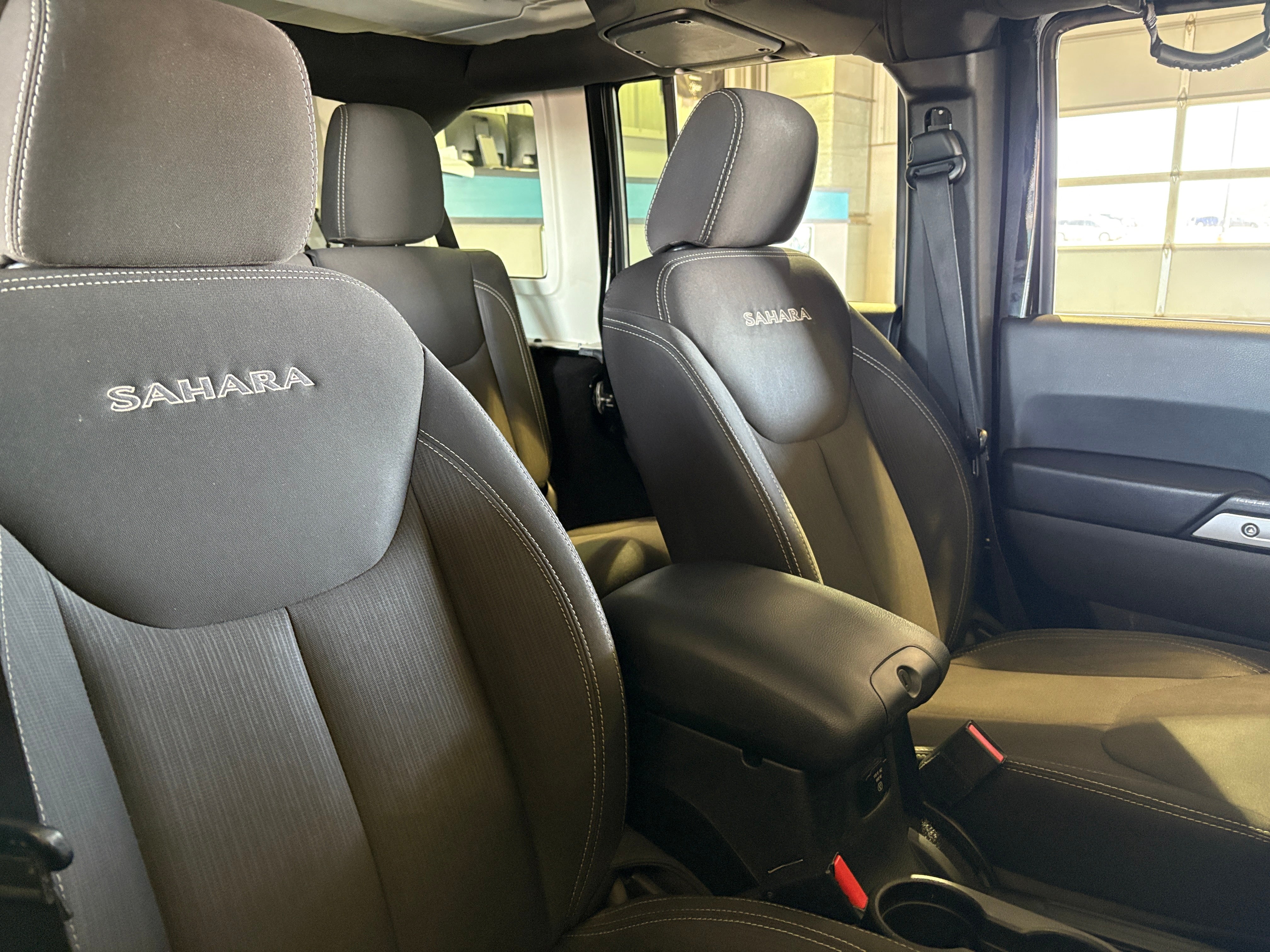 Thumbnail: 2016 Jeep Wrangler - 2