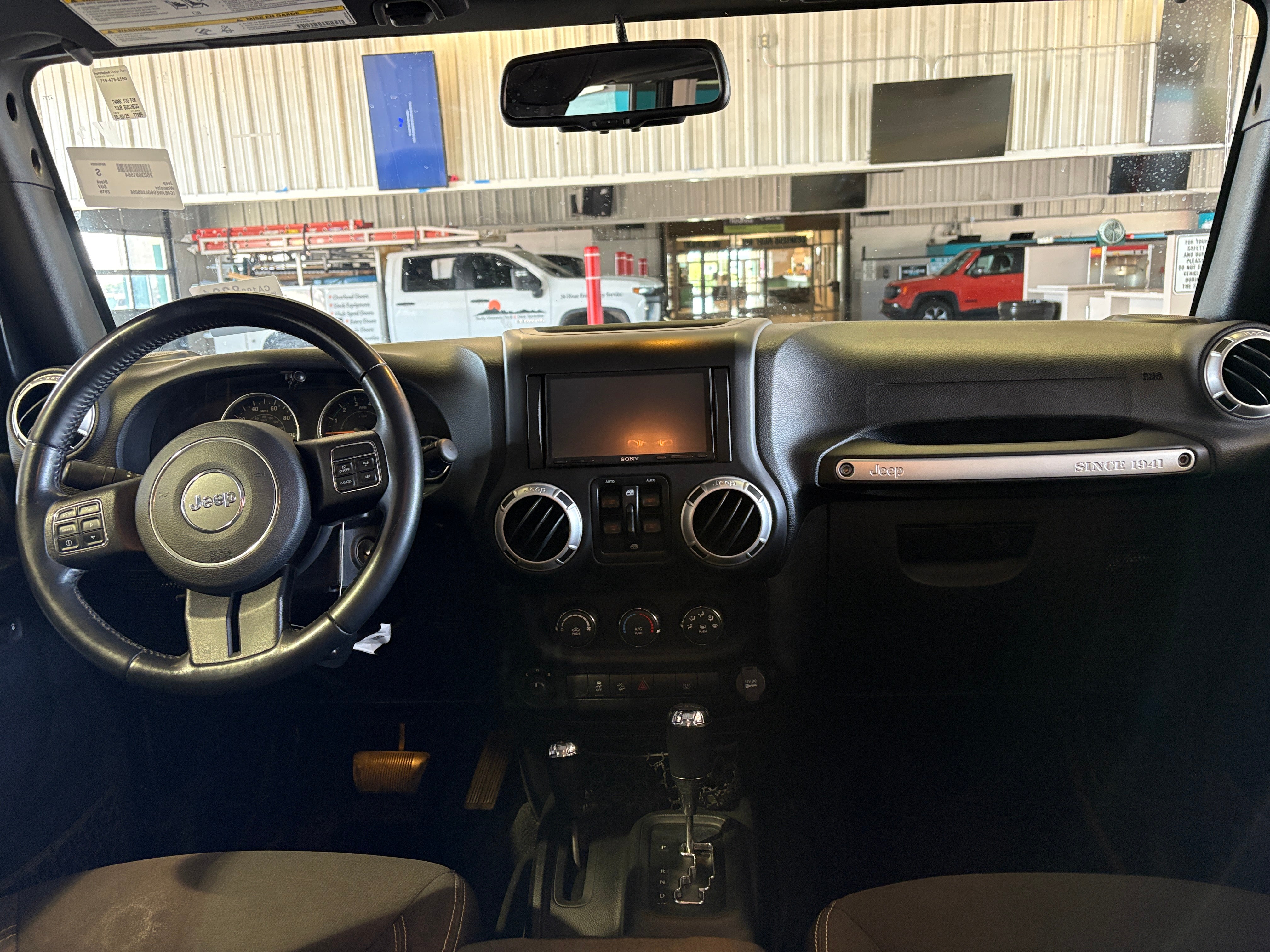 Thumbnail: 2016 Jeep Wrangler - 3