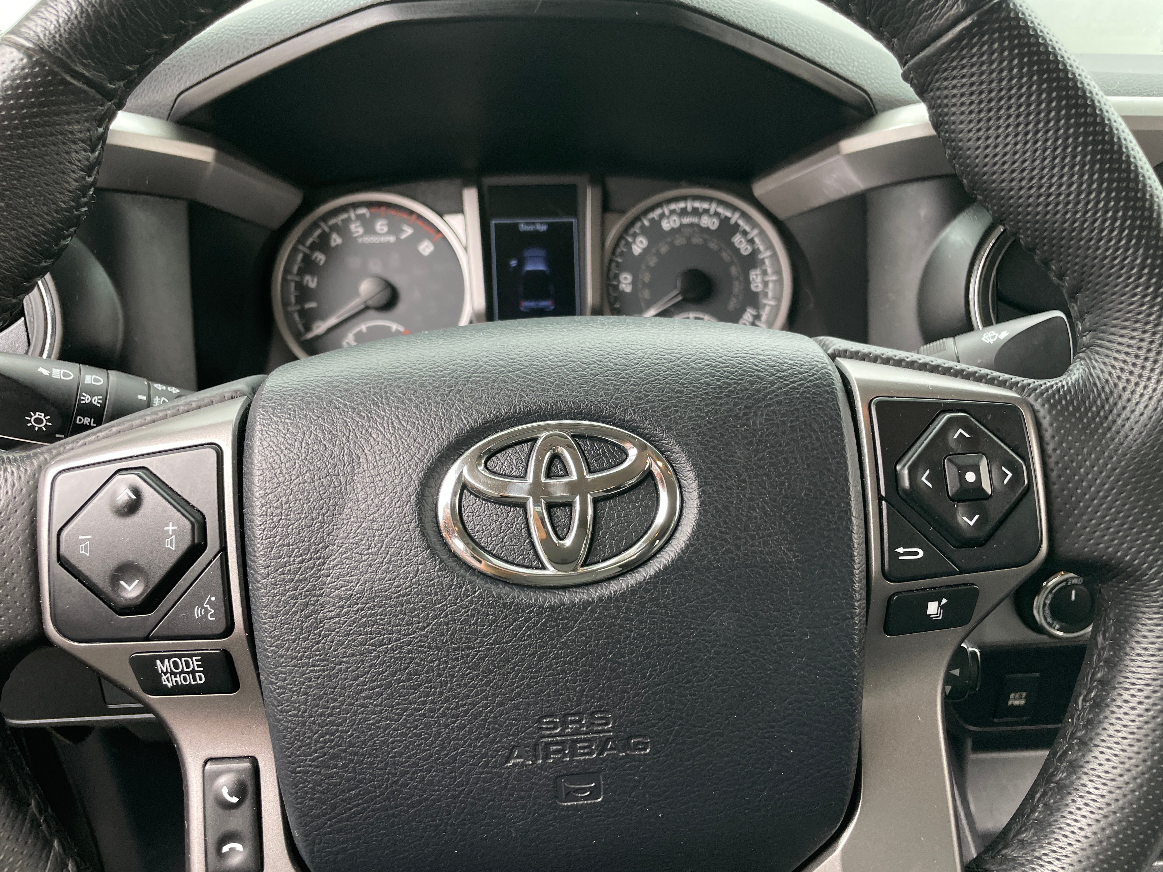 Thumbnail: 2017 Toyota Tacoma - 5