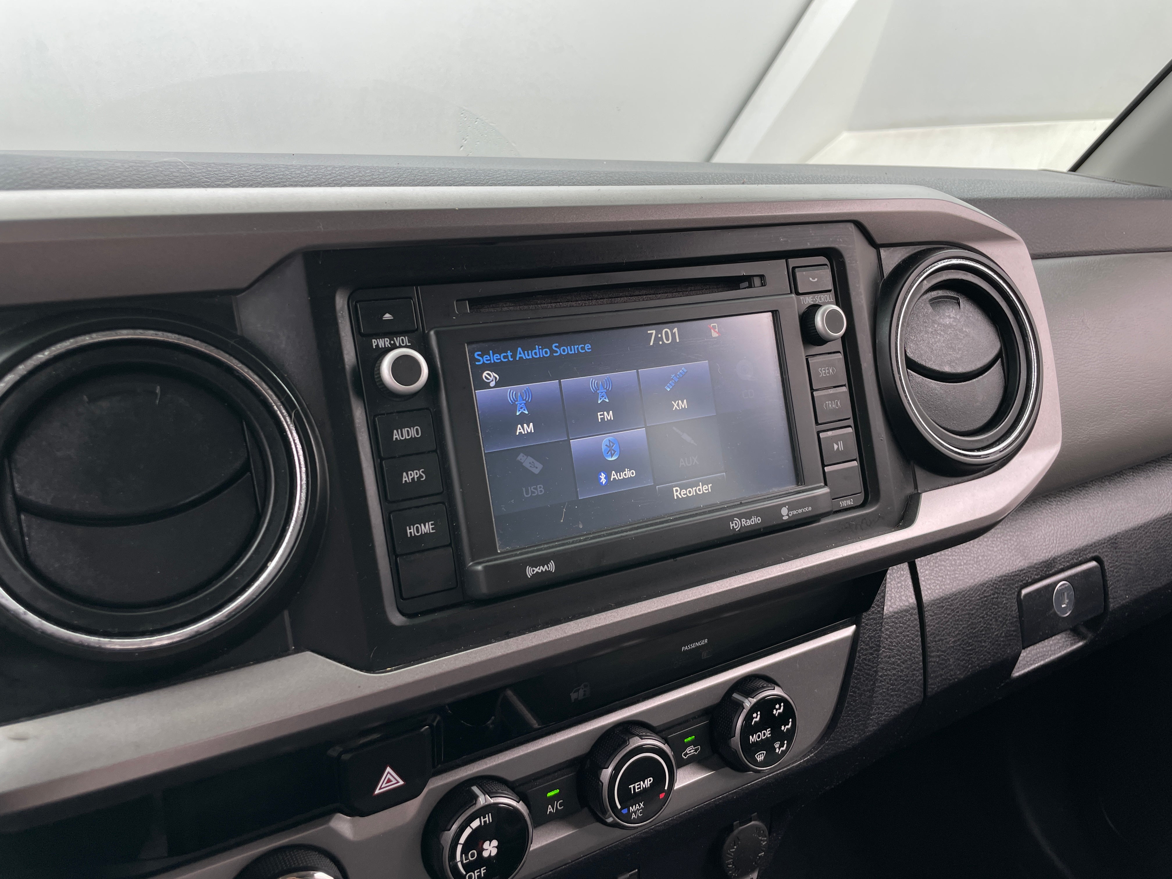 Thumbnail: 2017 Toyota Tacoma - 4