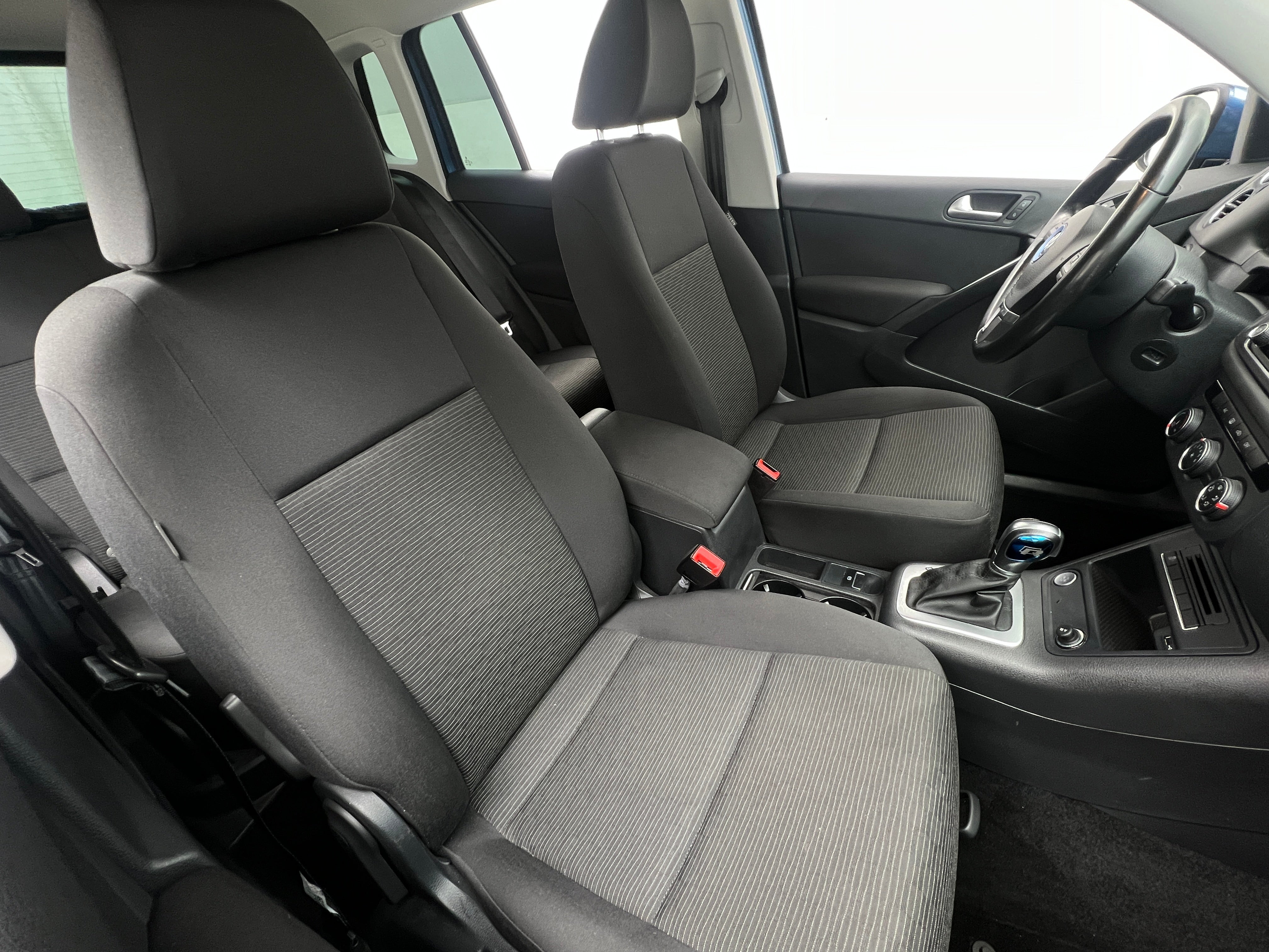 Thumbnail: 2018 Volkswagen Tiguan - 2