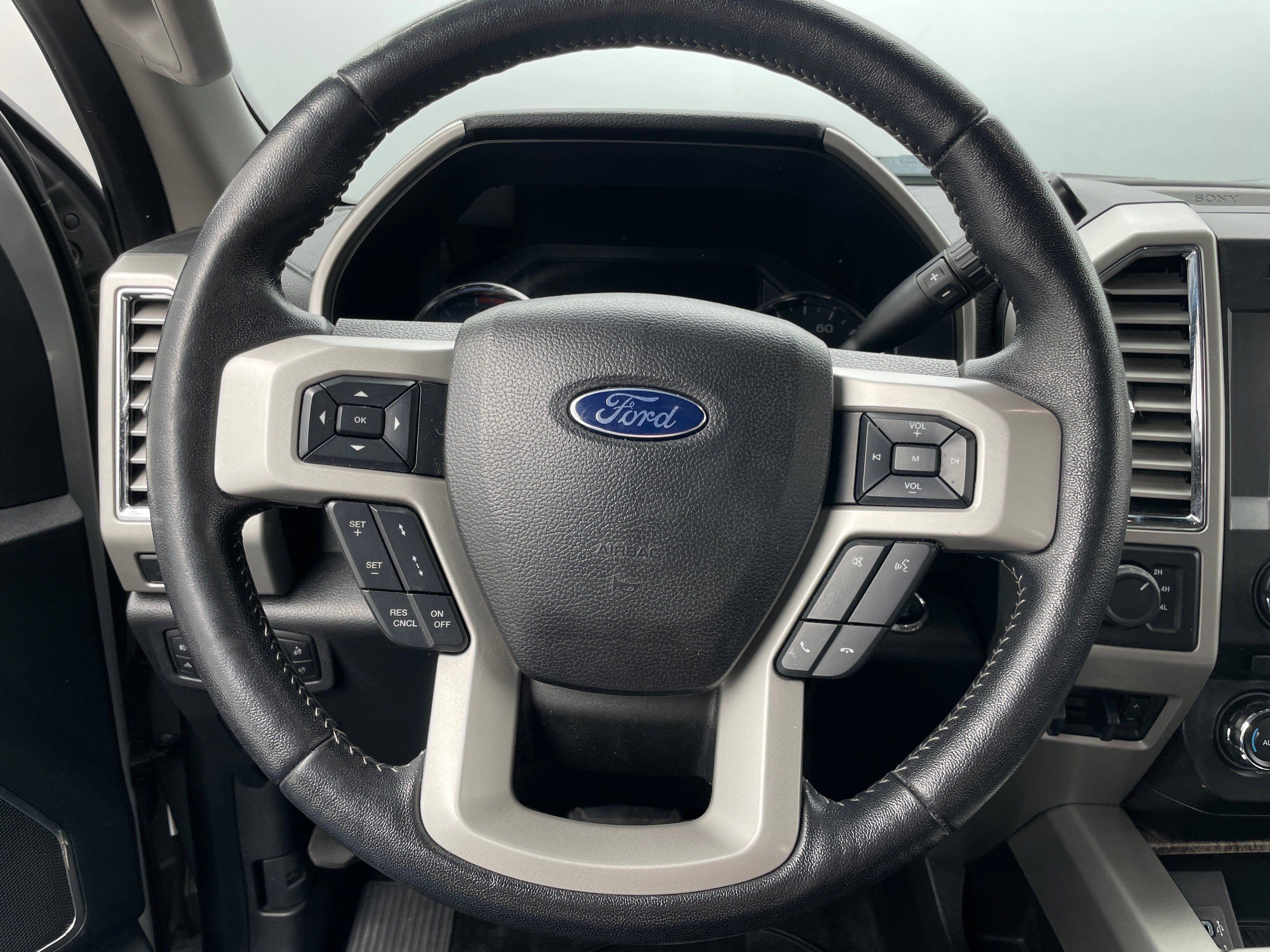 2017 Ford Econoline E-350 4