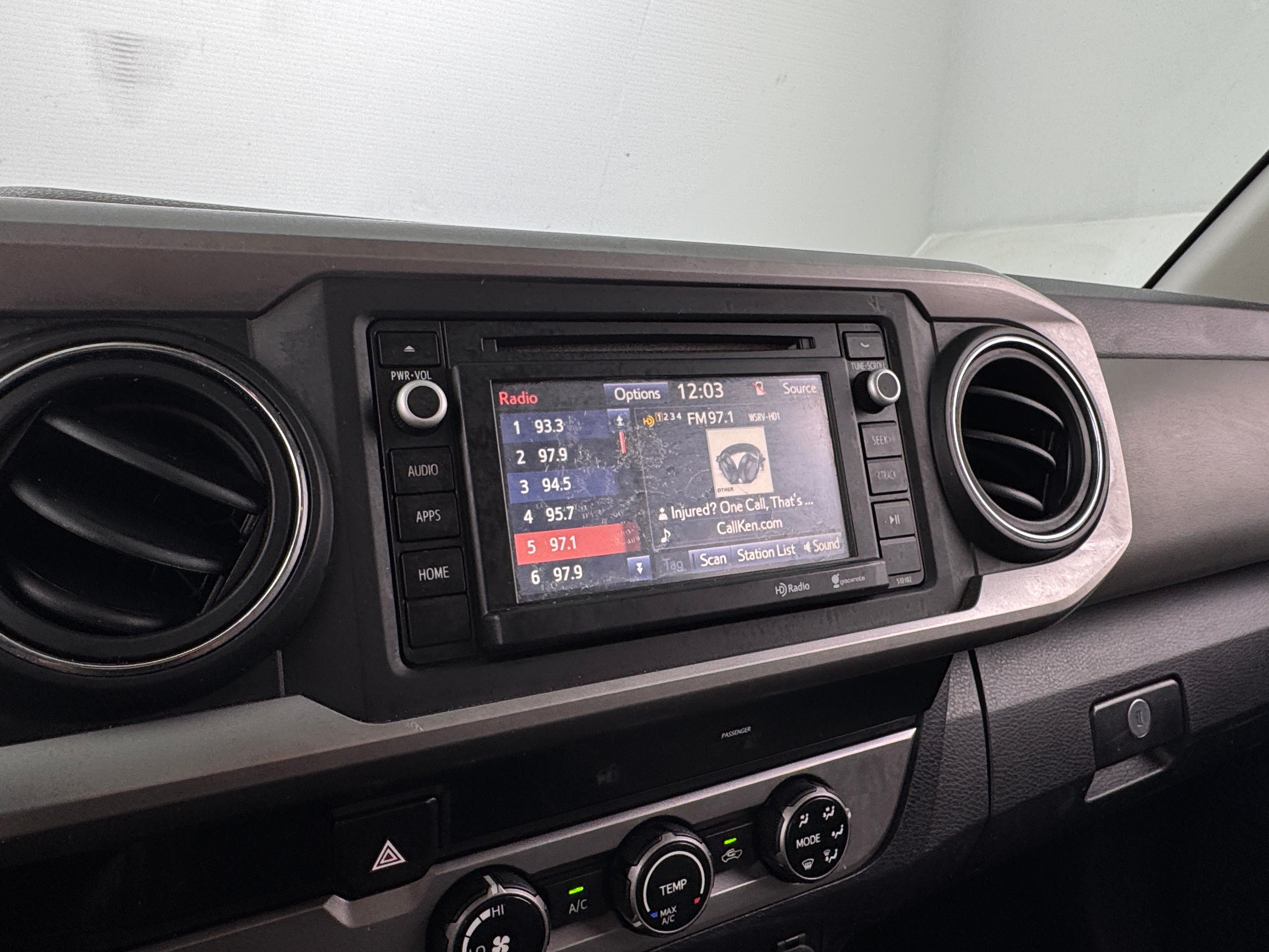 2016 Toyota Tacoma SR5 4