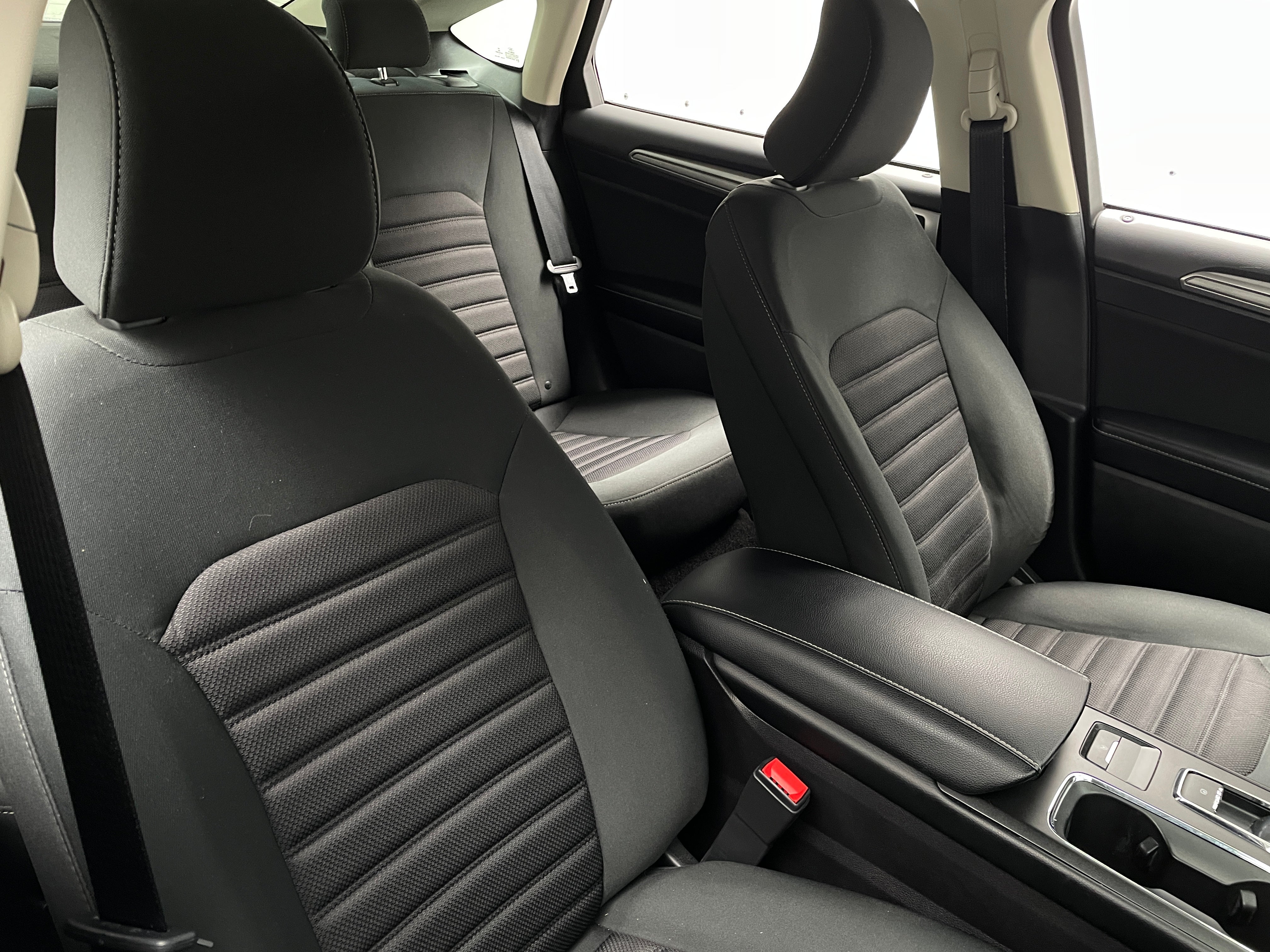 2017 Ford Fusion SE 2