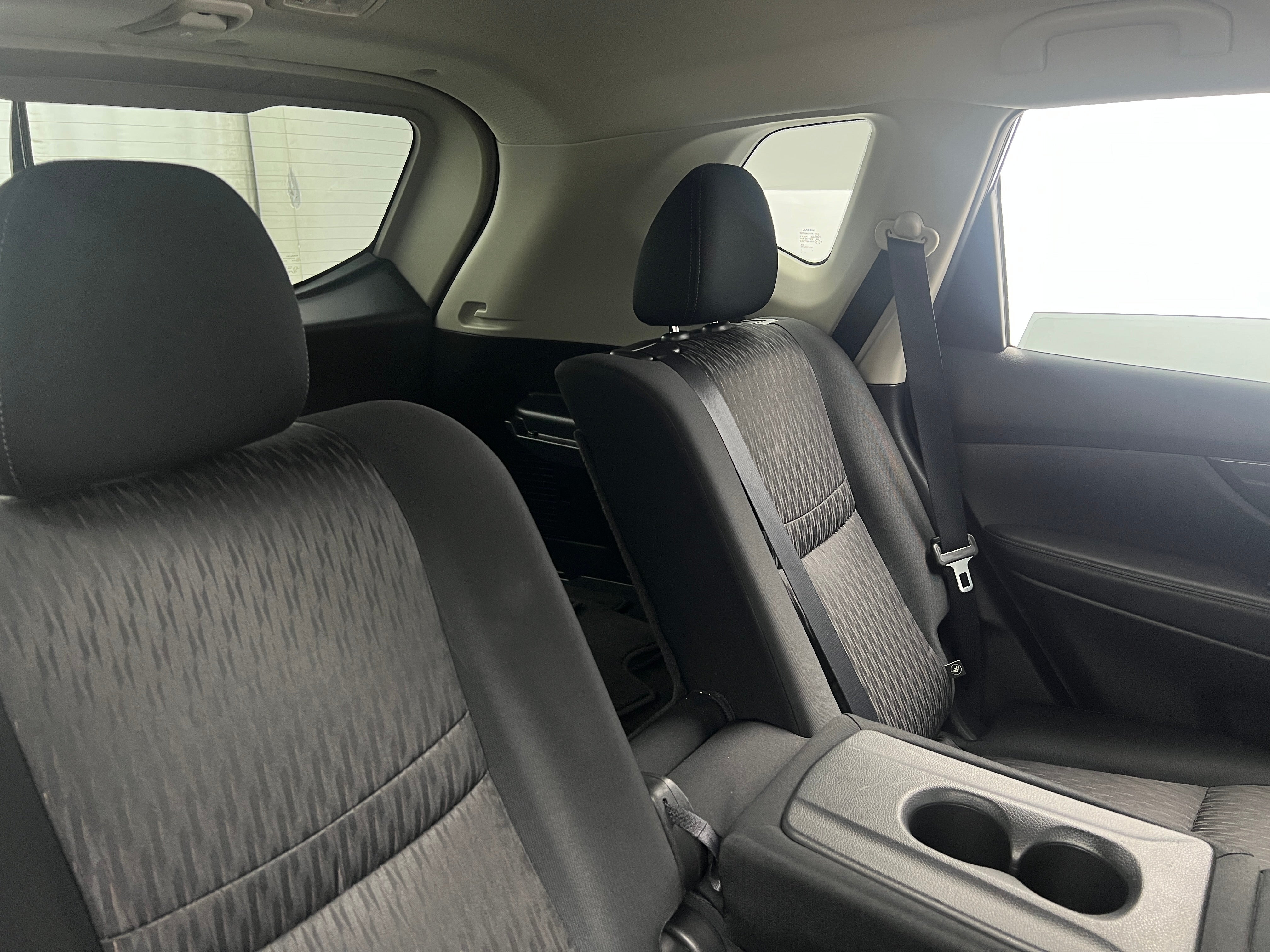 2020 Nissan Rogue SV 6