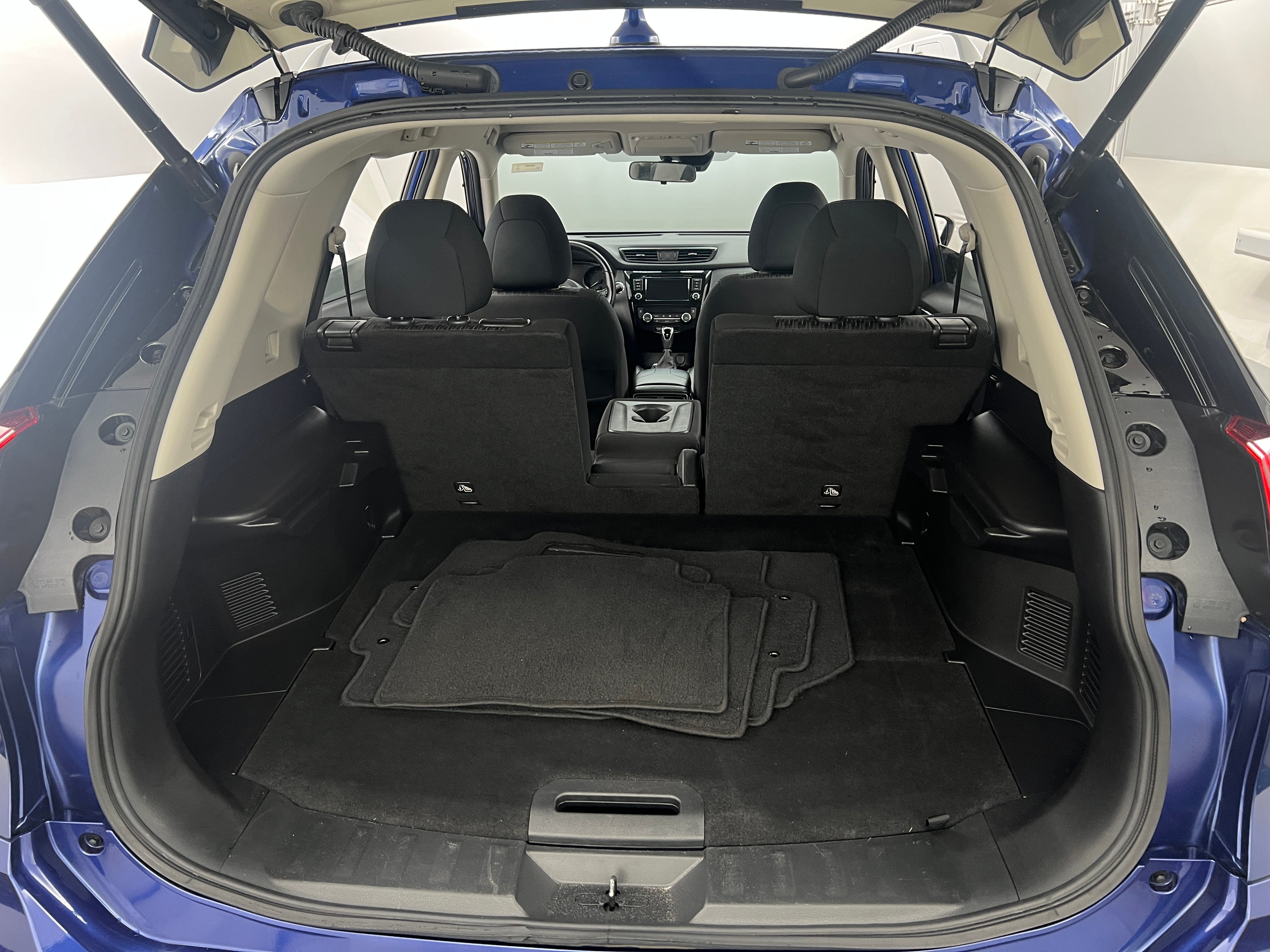 2020 Nissan Rogue SV 7