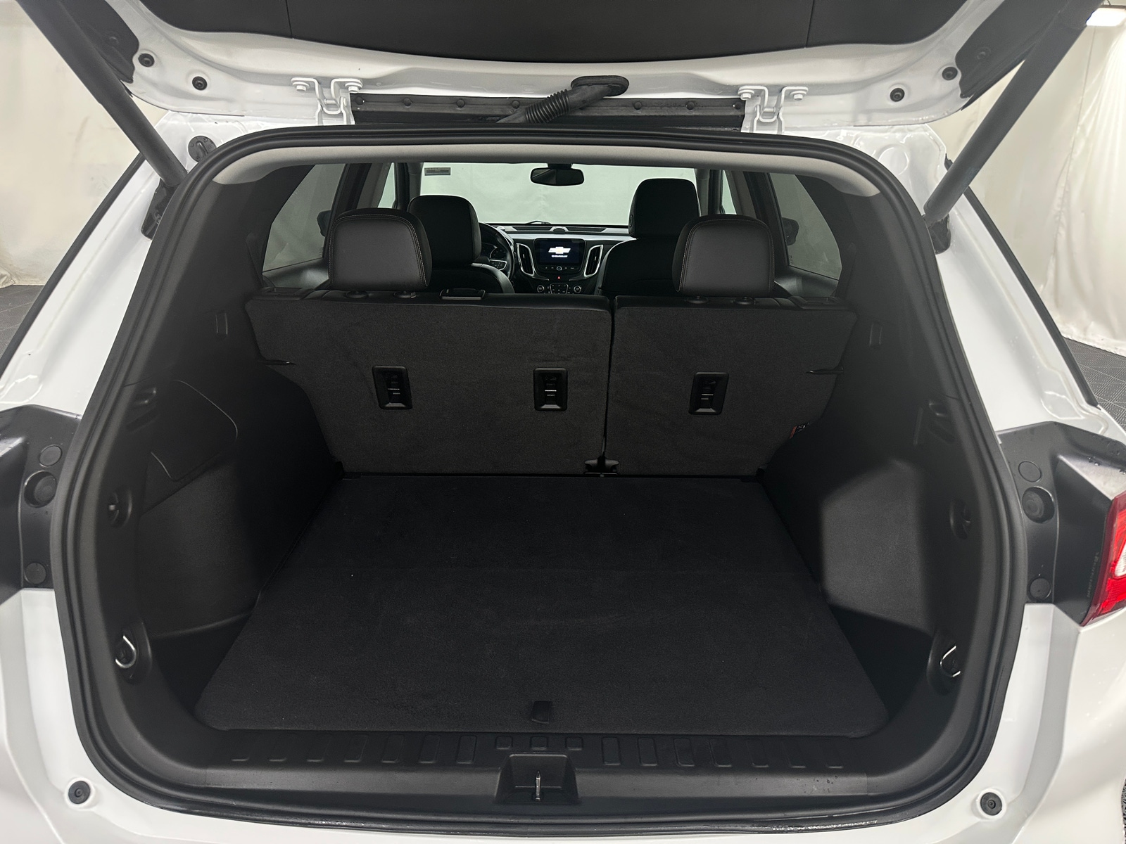 Thumbnail: 2021 Chevrolet Equinox - 6
