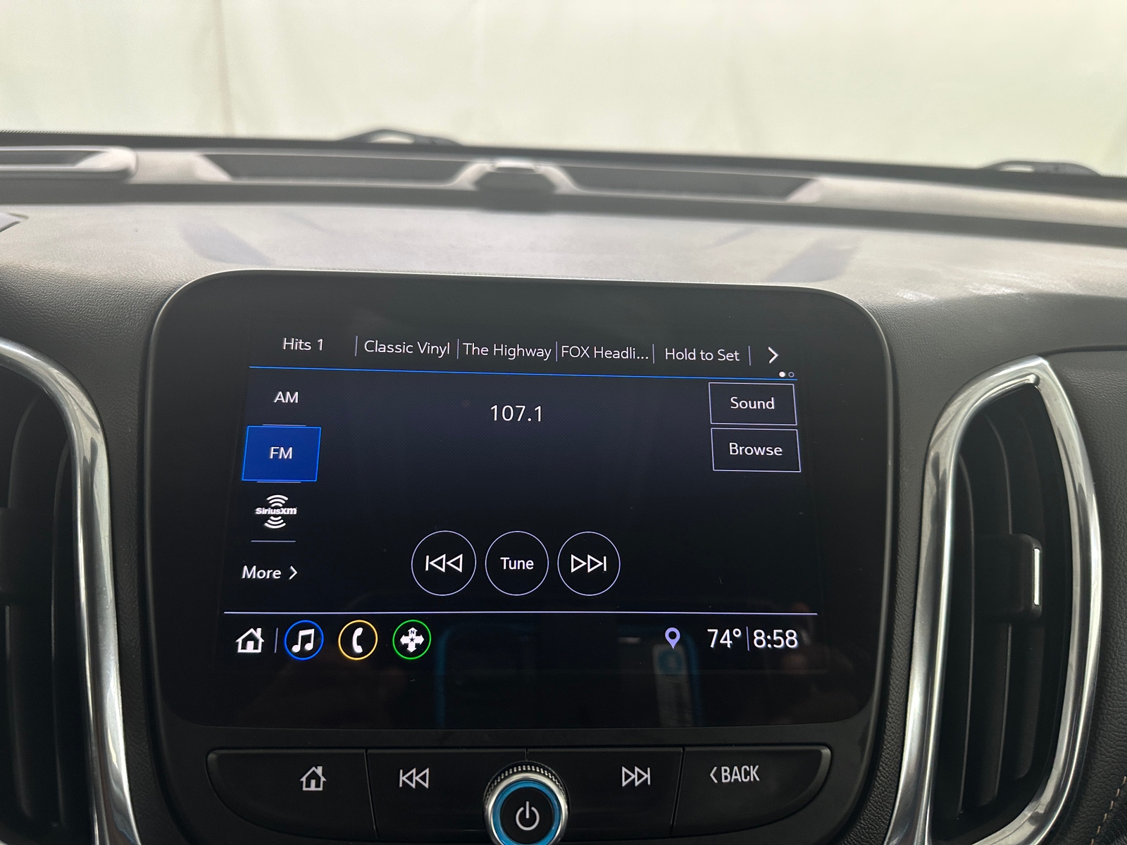 Thumbnail: 2021 Chevrolet Equinox - 3