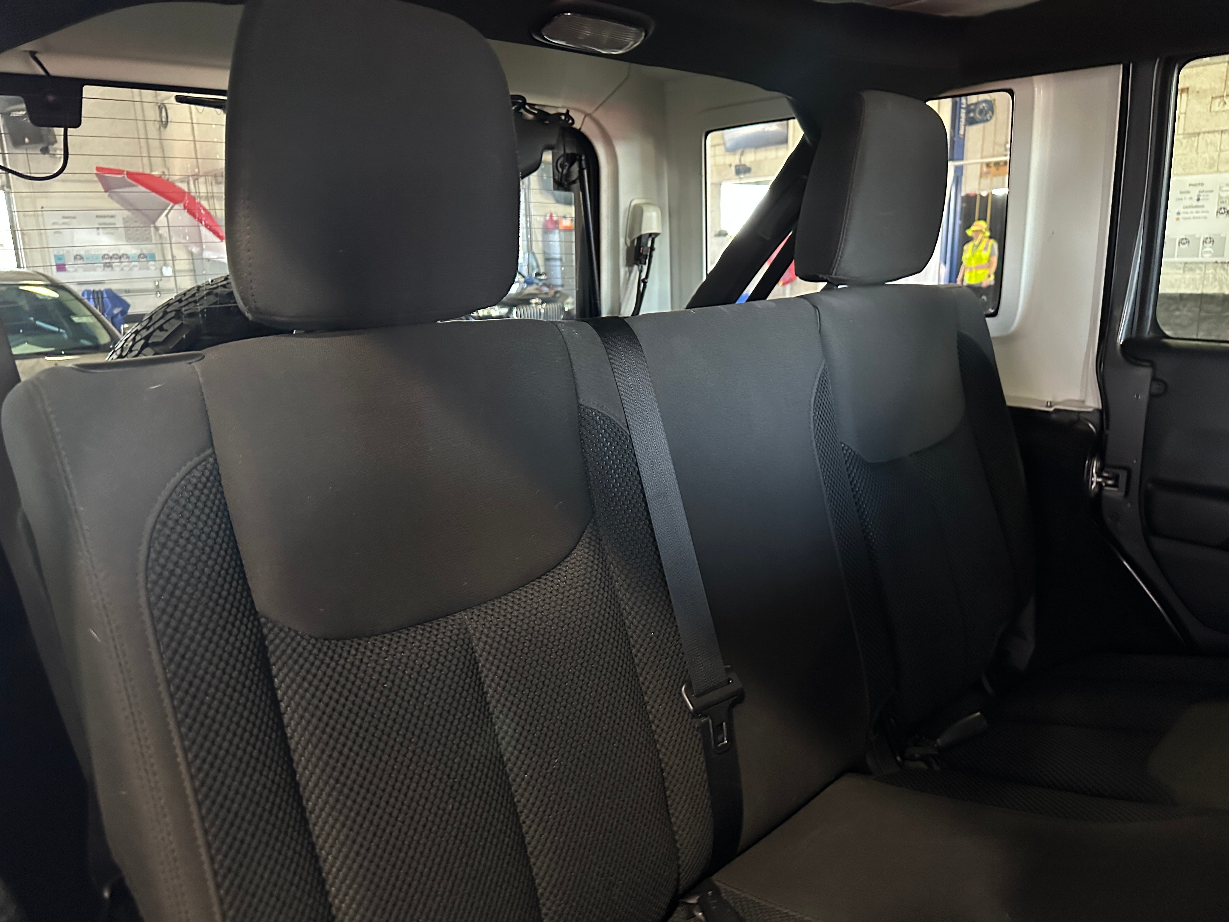 Thumbnail: 2017 Jeep Wrangler - 6