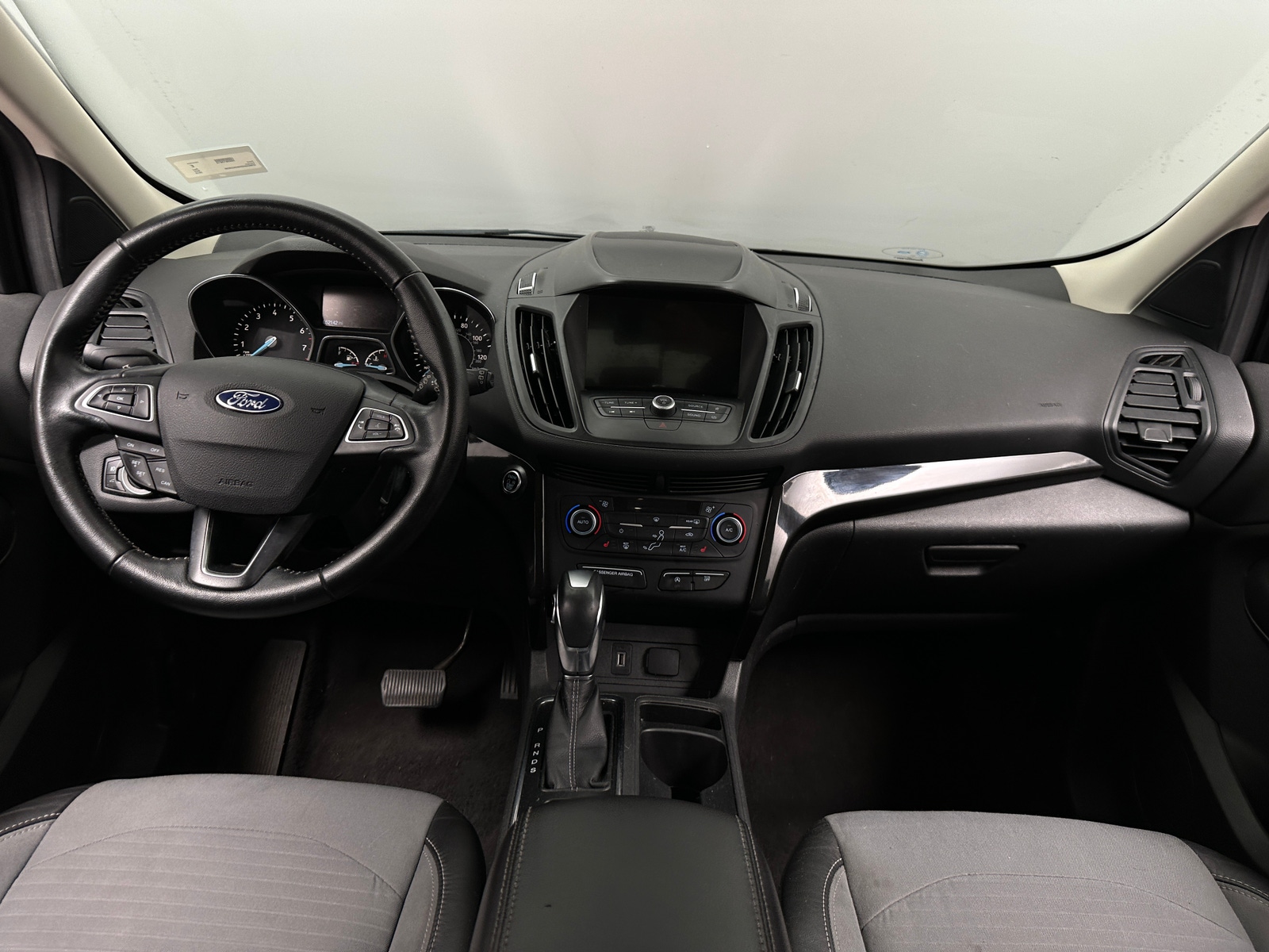 Thumbnail: 2019 Ford Escape - 3