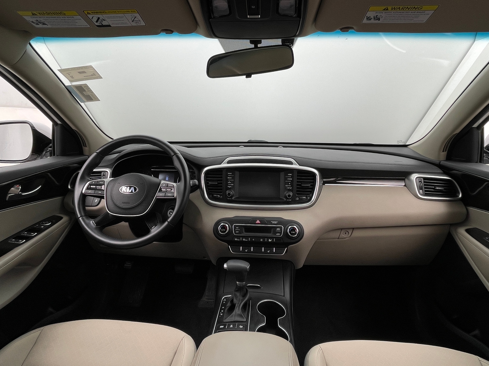 Thumbnail: 2020 Kia Sorento - 3