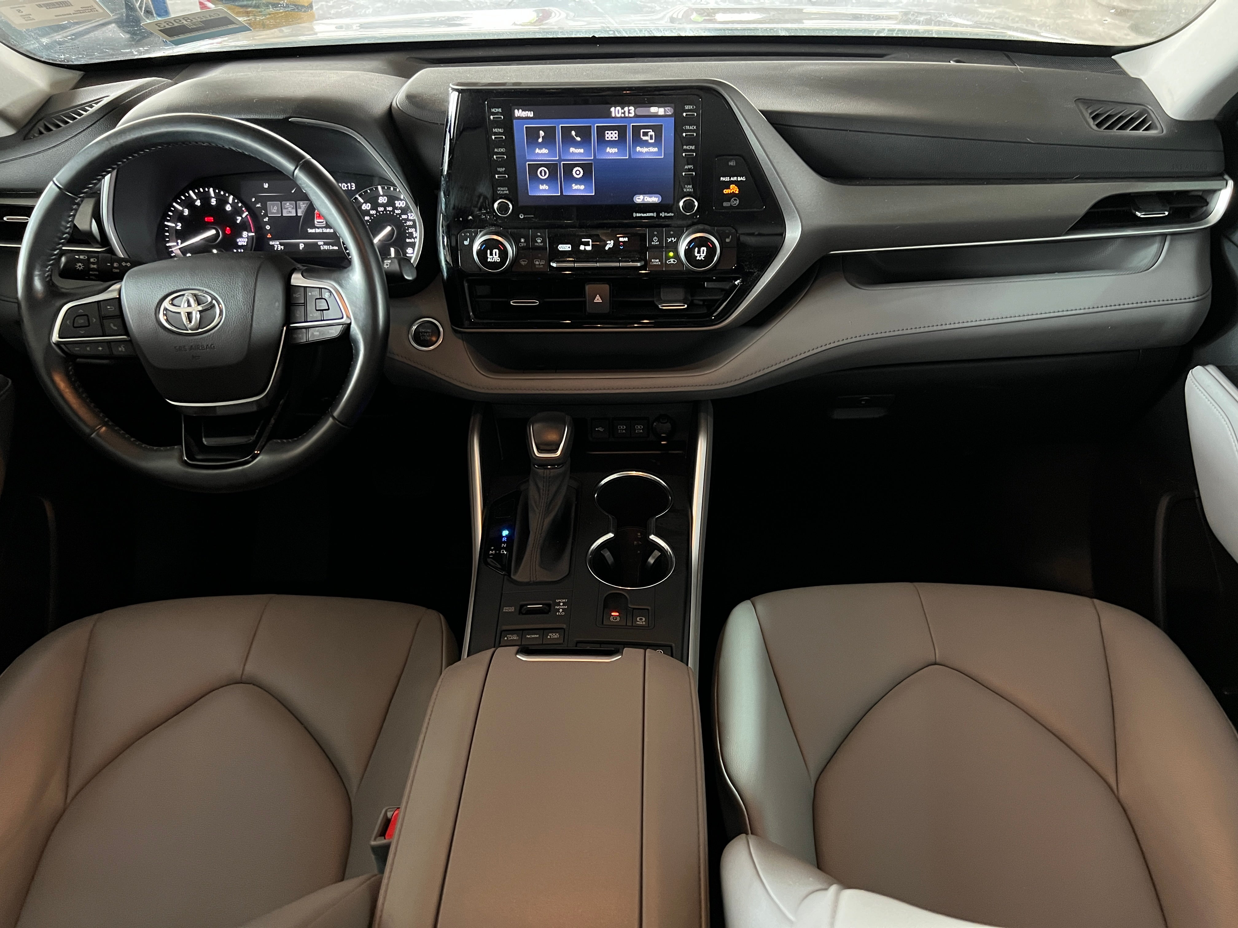 2020 Toyota Highlander XLE 2