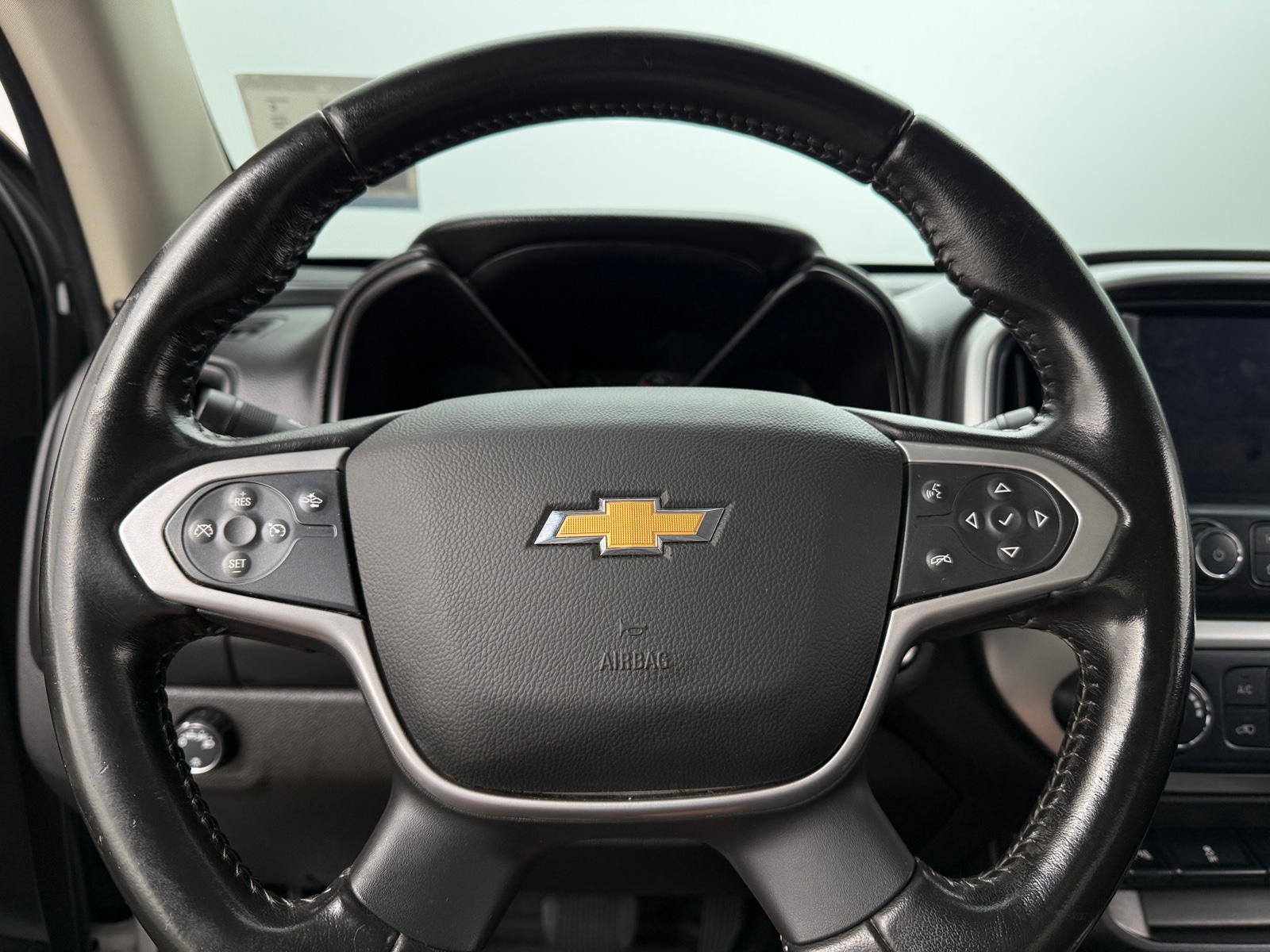 Thumbnail: 2022 Chevrolet Colorado - 5