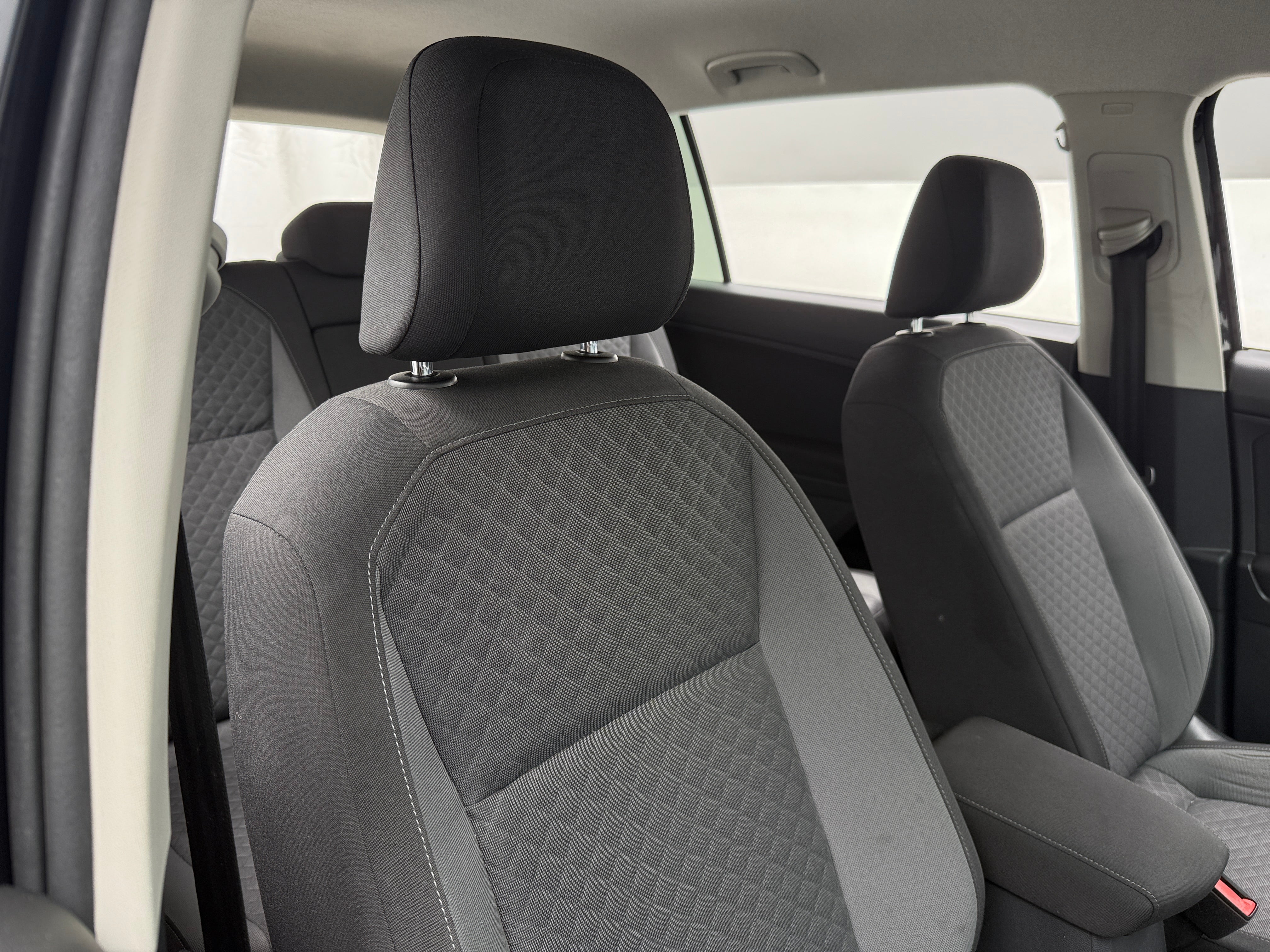 2020 Volkswagen Tiguan S 2