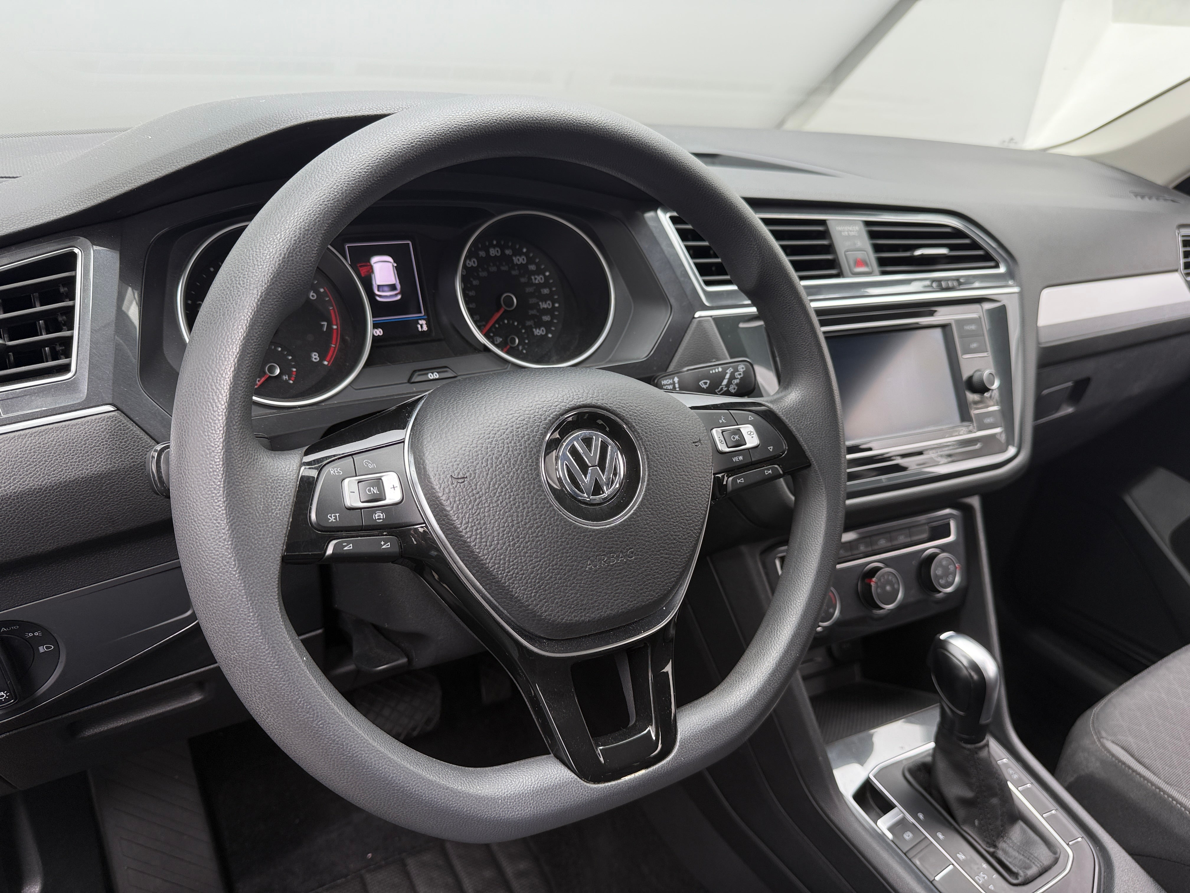 2020 Volkswagen Tiguan S 5